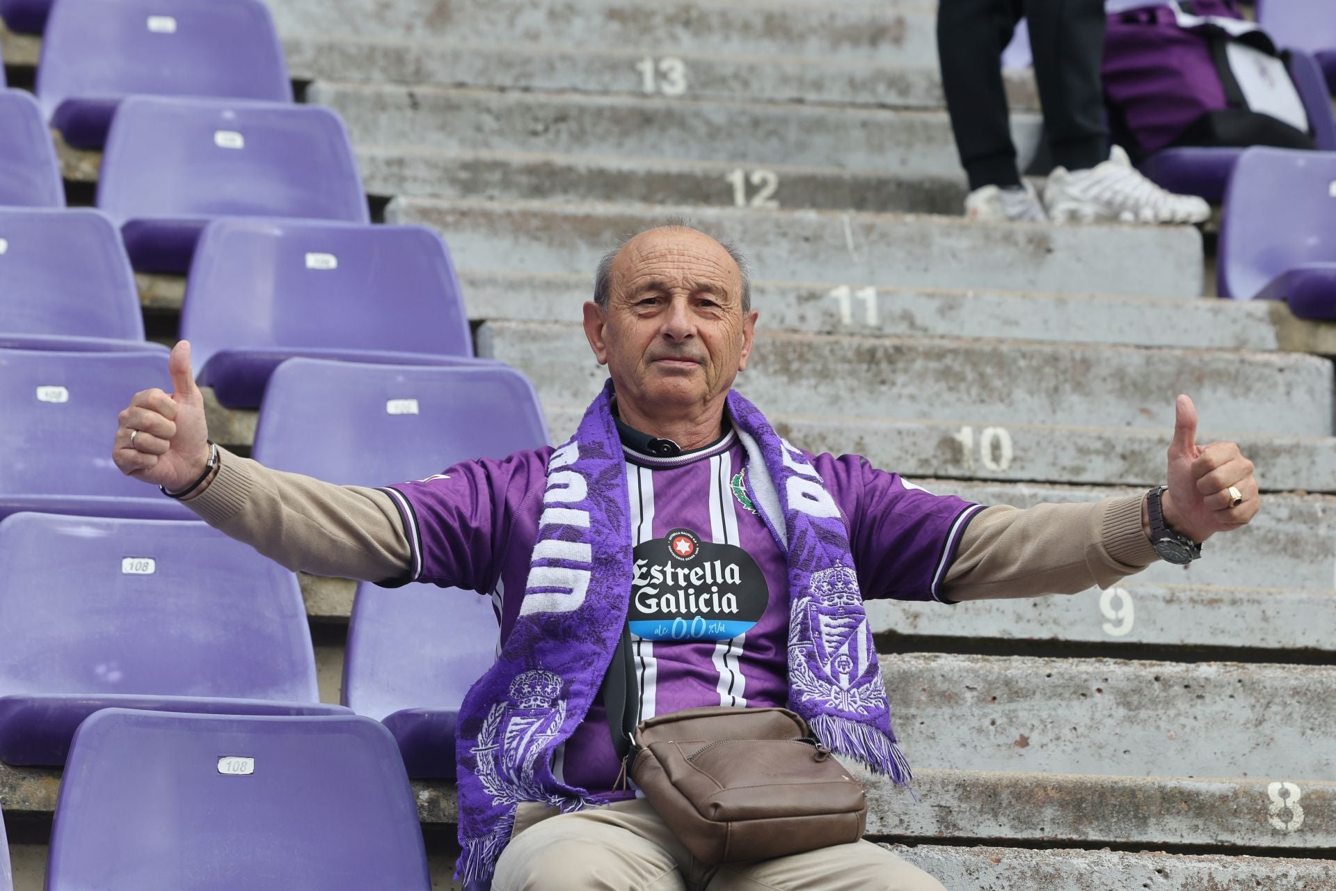 Búscate en la grada del Real Valladolid-Cultural Leonesa 3/4
