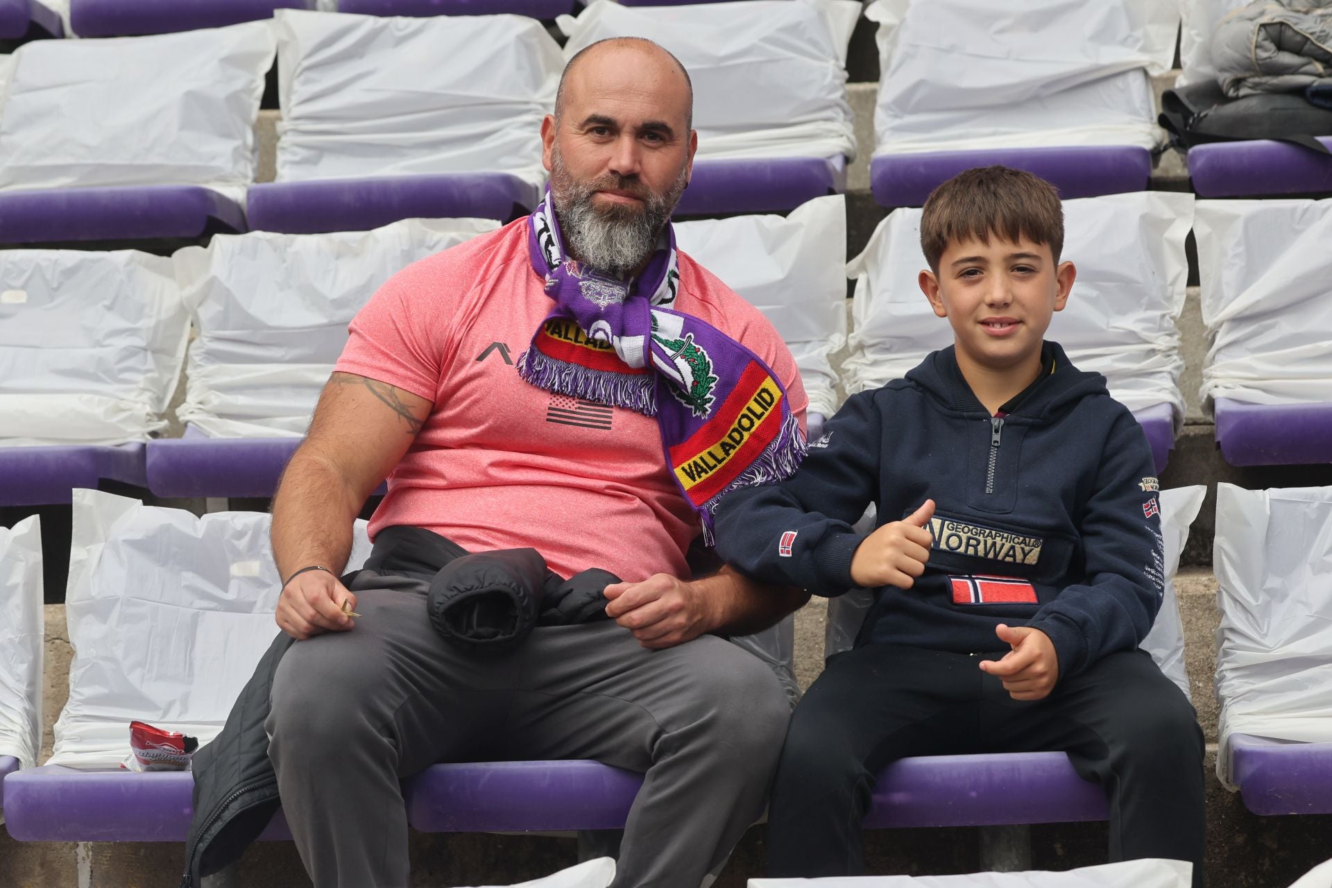 Búscate en la grada del Real Valladolid-Cultural Leonesa 3/4