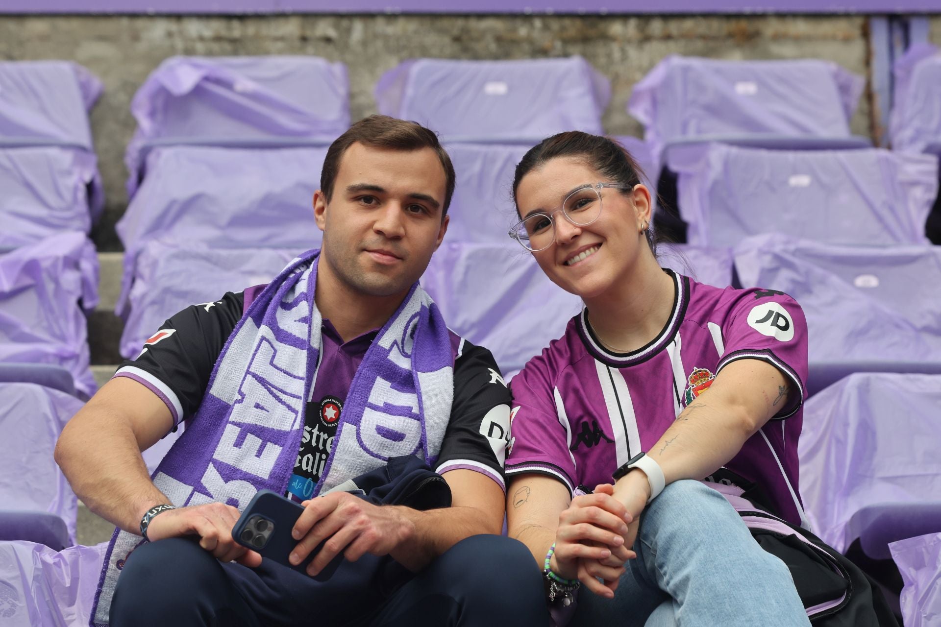 Búscate en la grada del Real Valladolid-Cultural Leonesa 4/4