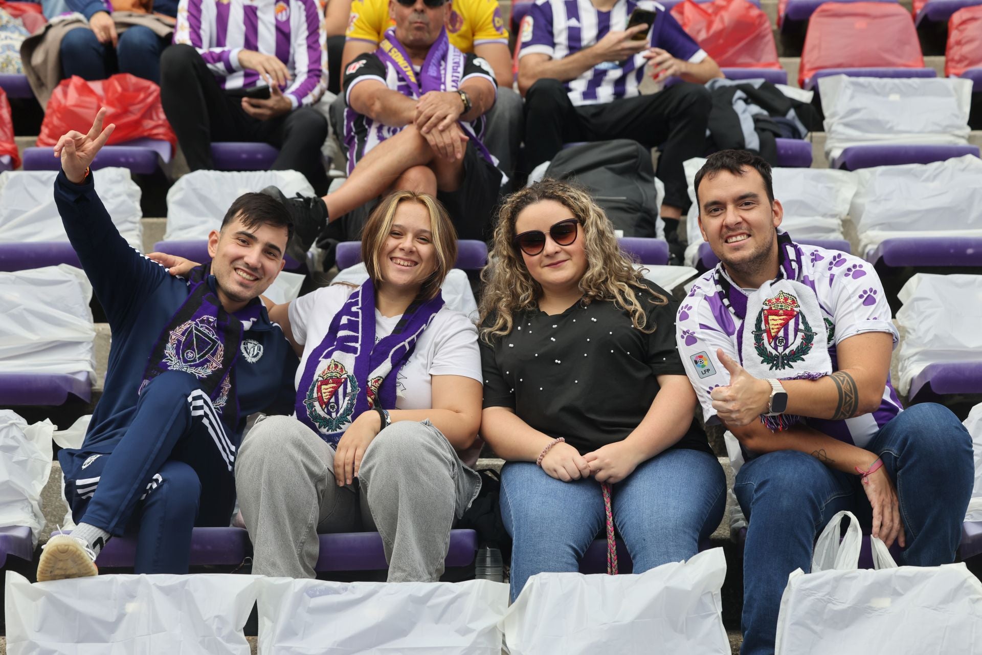 Búscate en la grada del Real Valladolid-Cultural Leonesa 4/4