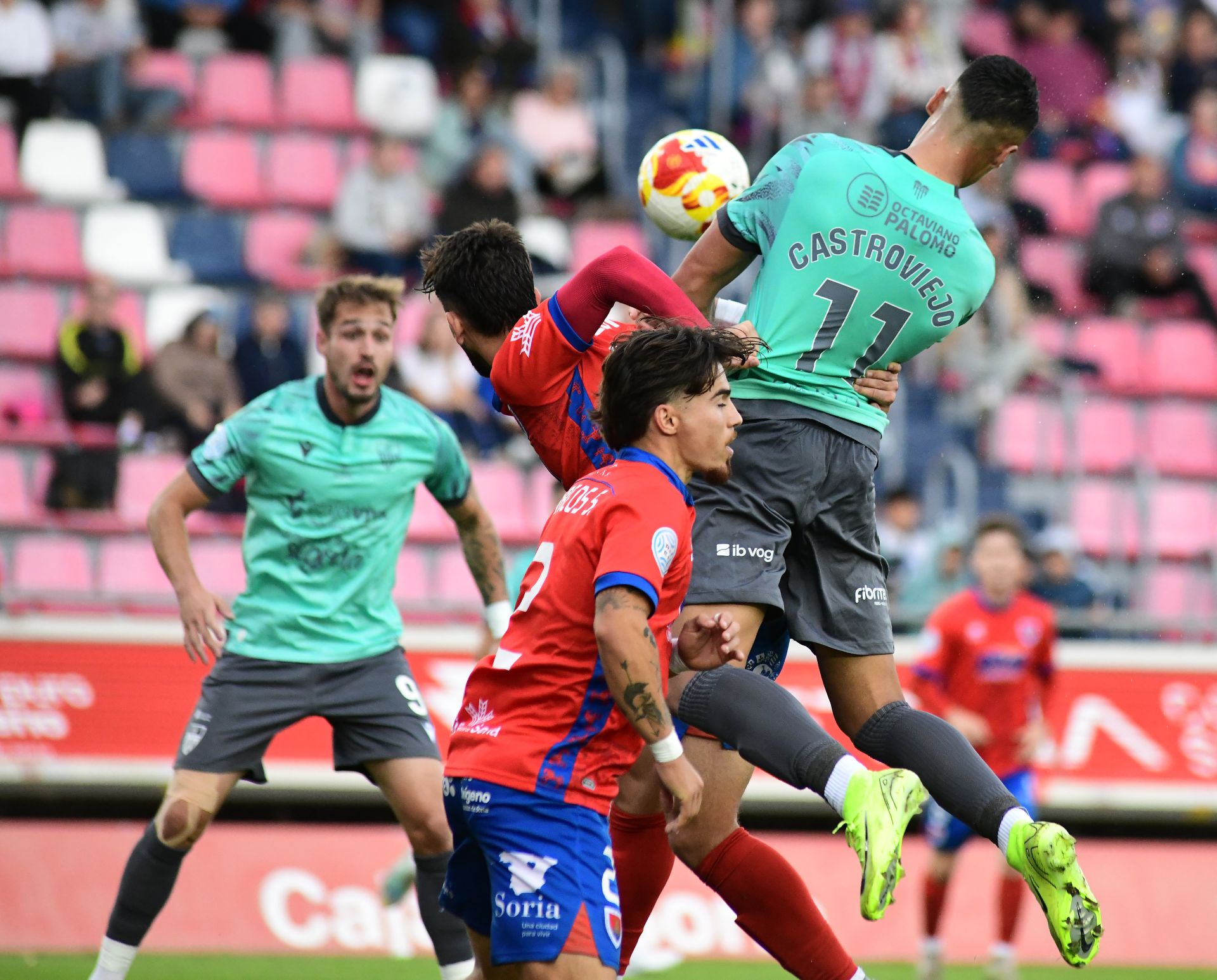 La derrota de la Segoviana en Soria, en imágenes
