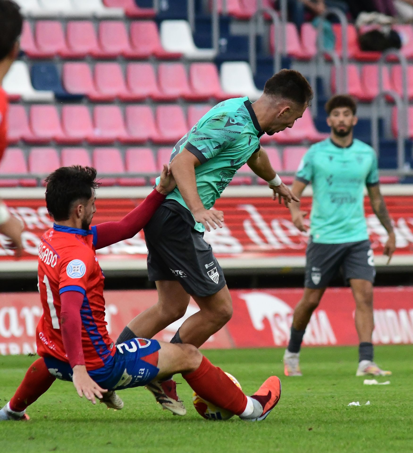 La derrota de la Segoviana en Soria, en imágenes