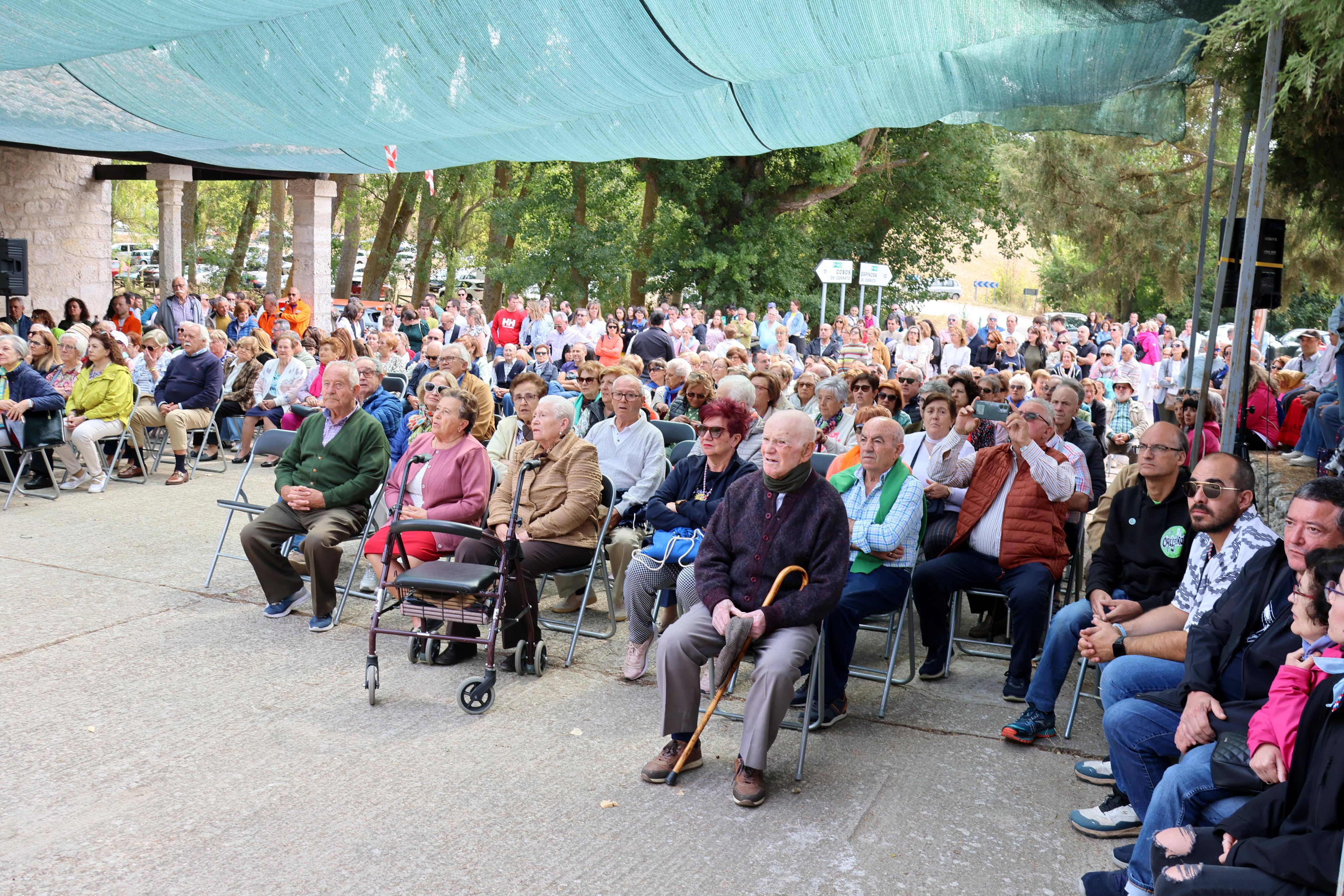 Antigüedad se rinde a la Virgen de Garón