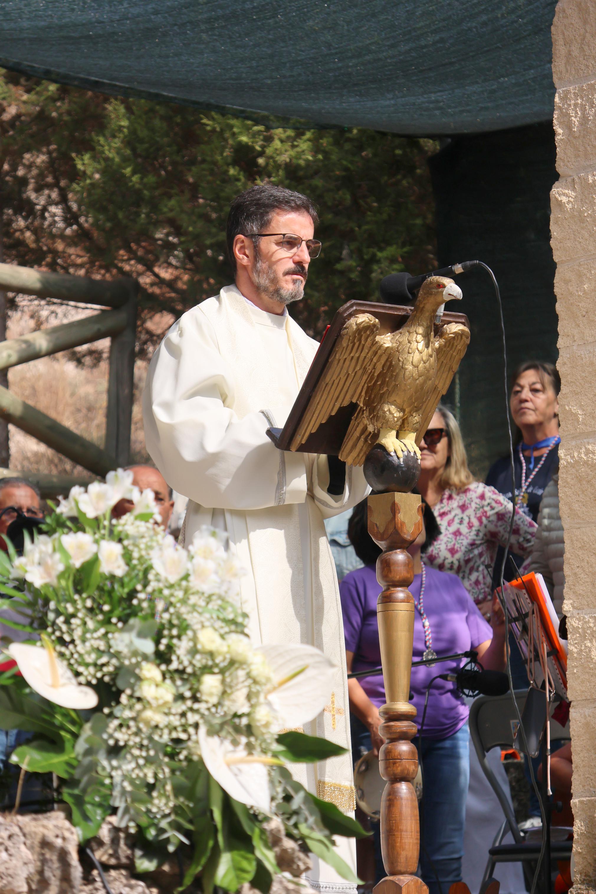 Antigüedad se rinde a la Virgen de Garón