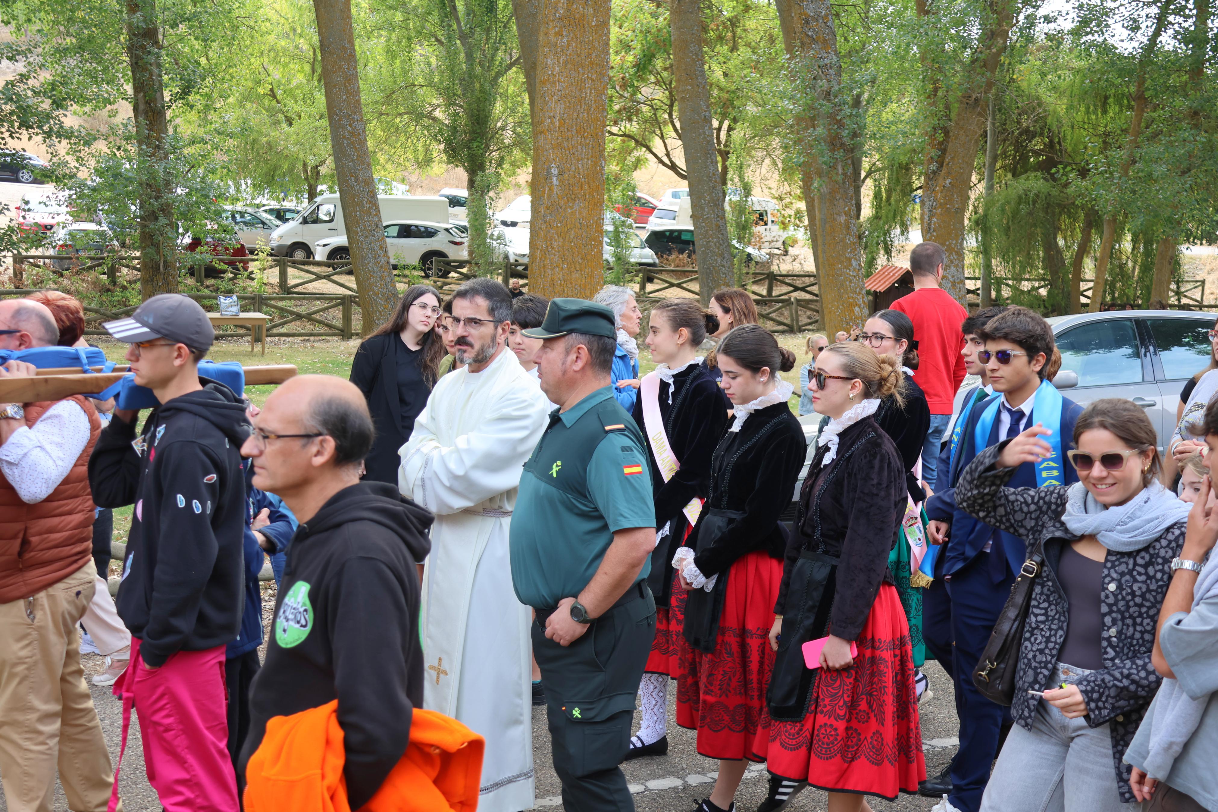 Antigüedad se rinde a la Virgen de Garón