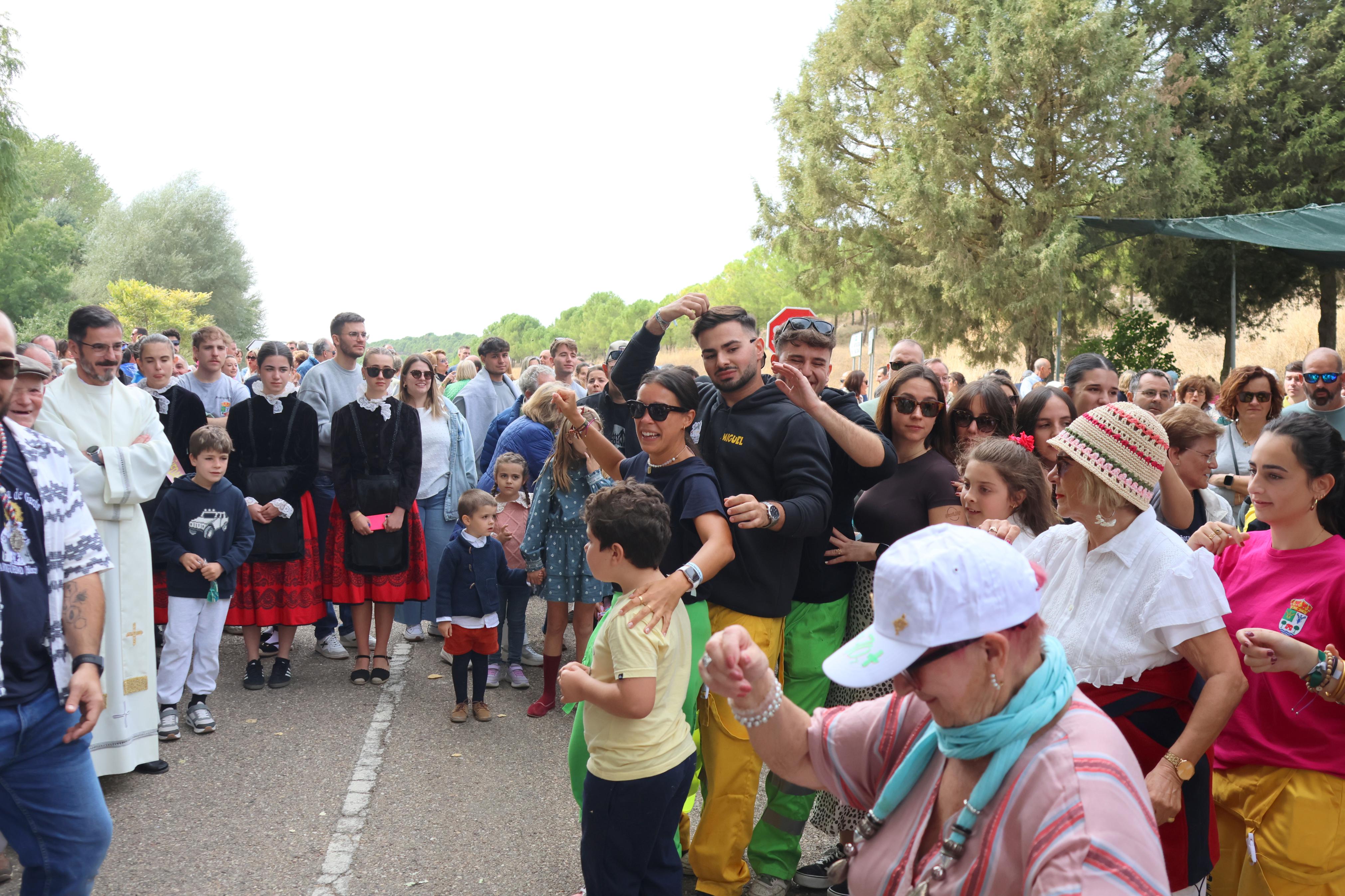 Antigüedad se rinde a la Virgen de Garón