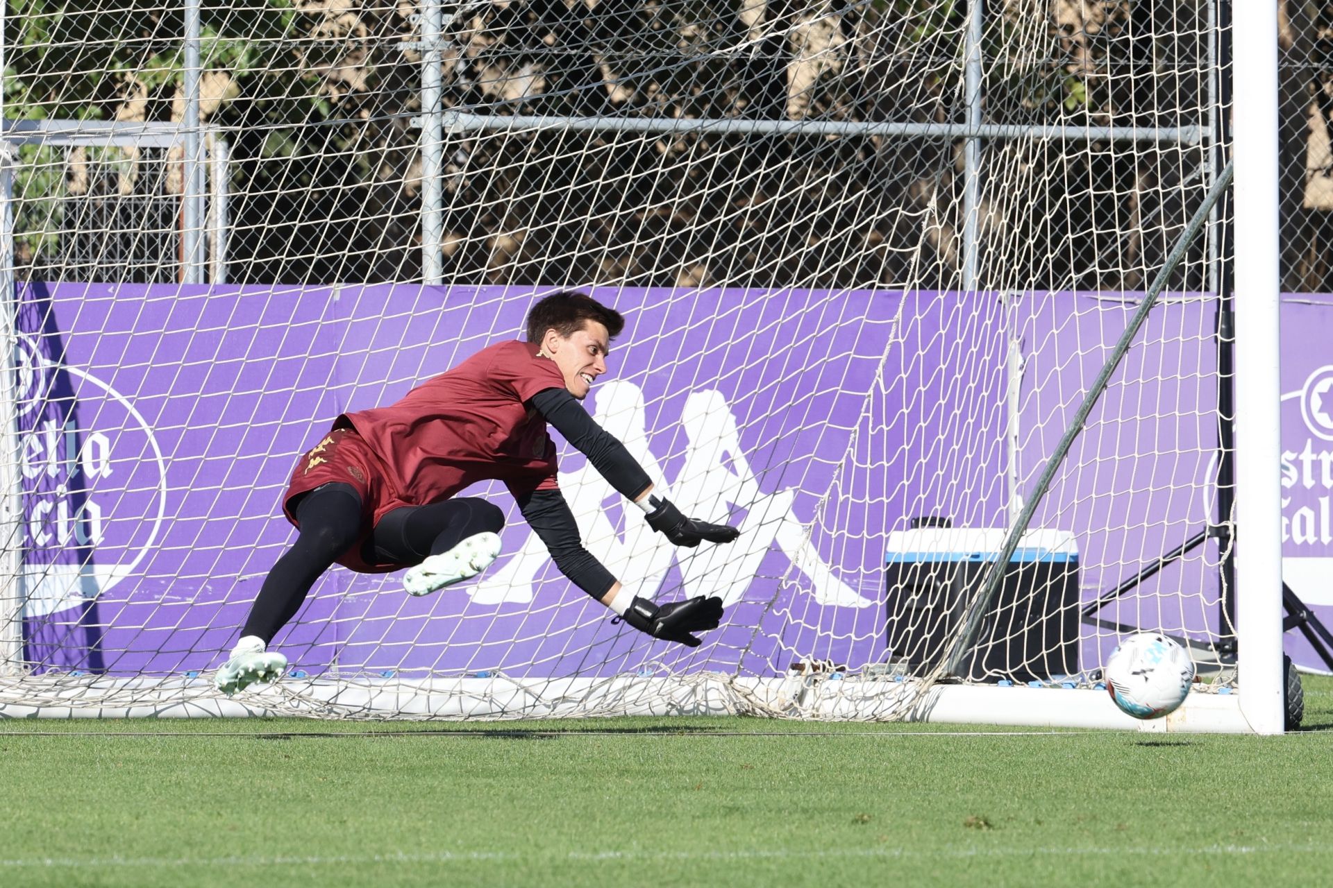 El entrenamiento tras la derrota ante la Cultural, en imágenes