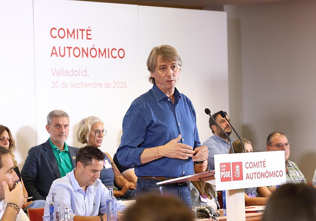 Carlos Martínez ante el comité autonómico por el inicio del proceso de primarias, el pasado 20 de septiembre.