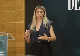 Lina Smith, jefa de diseño de narrativas visuales de El Español.