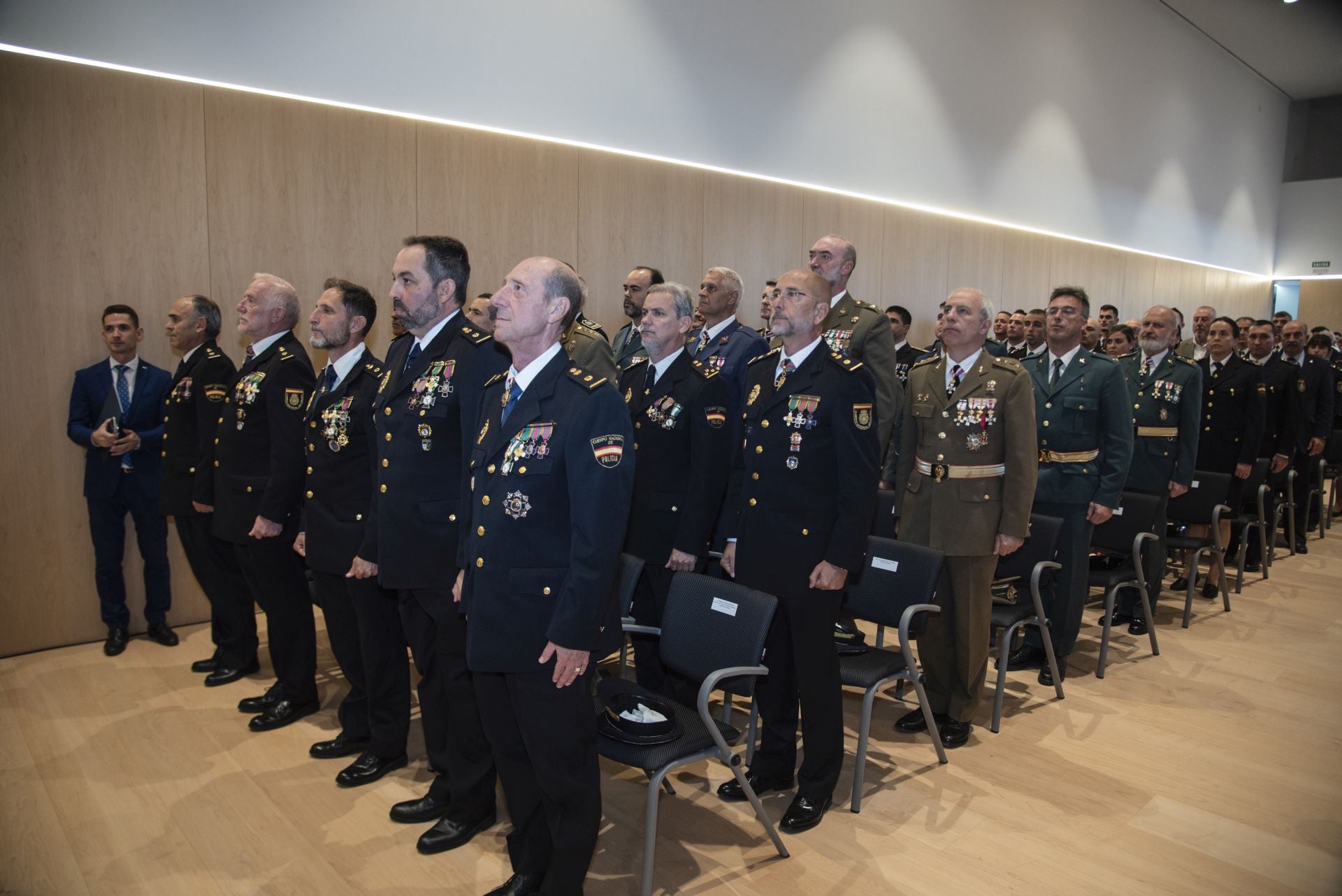 Segovia arropa a la Policía Nacional en su festividad