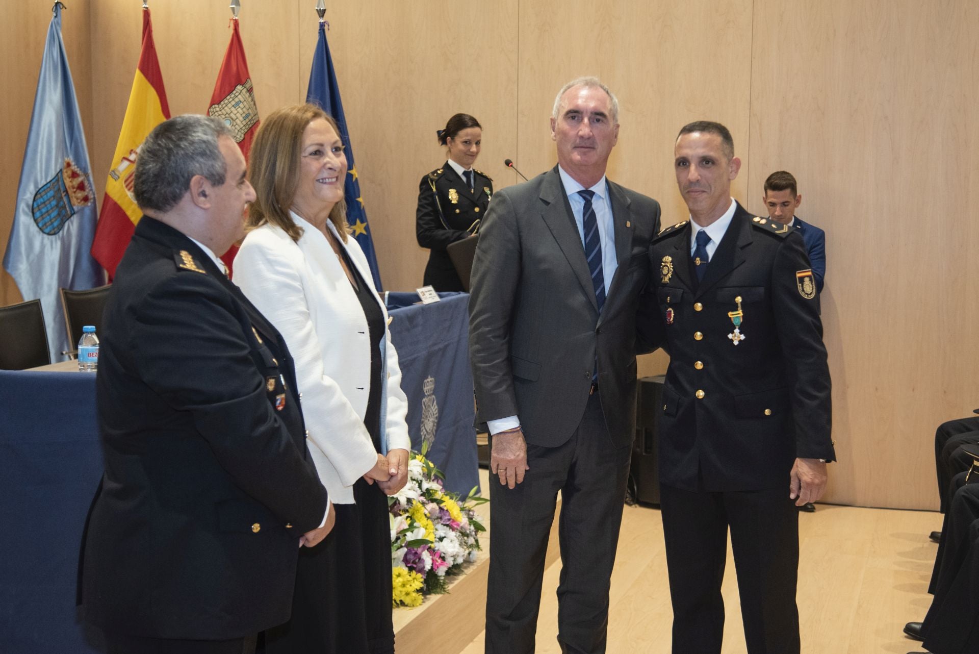 Segovia arropa a la Policía Nacional en su festividad