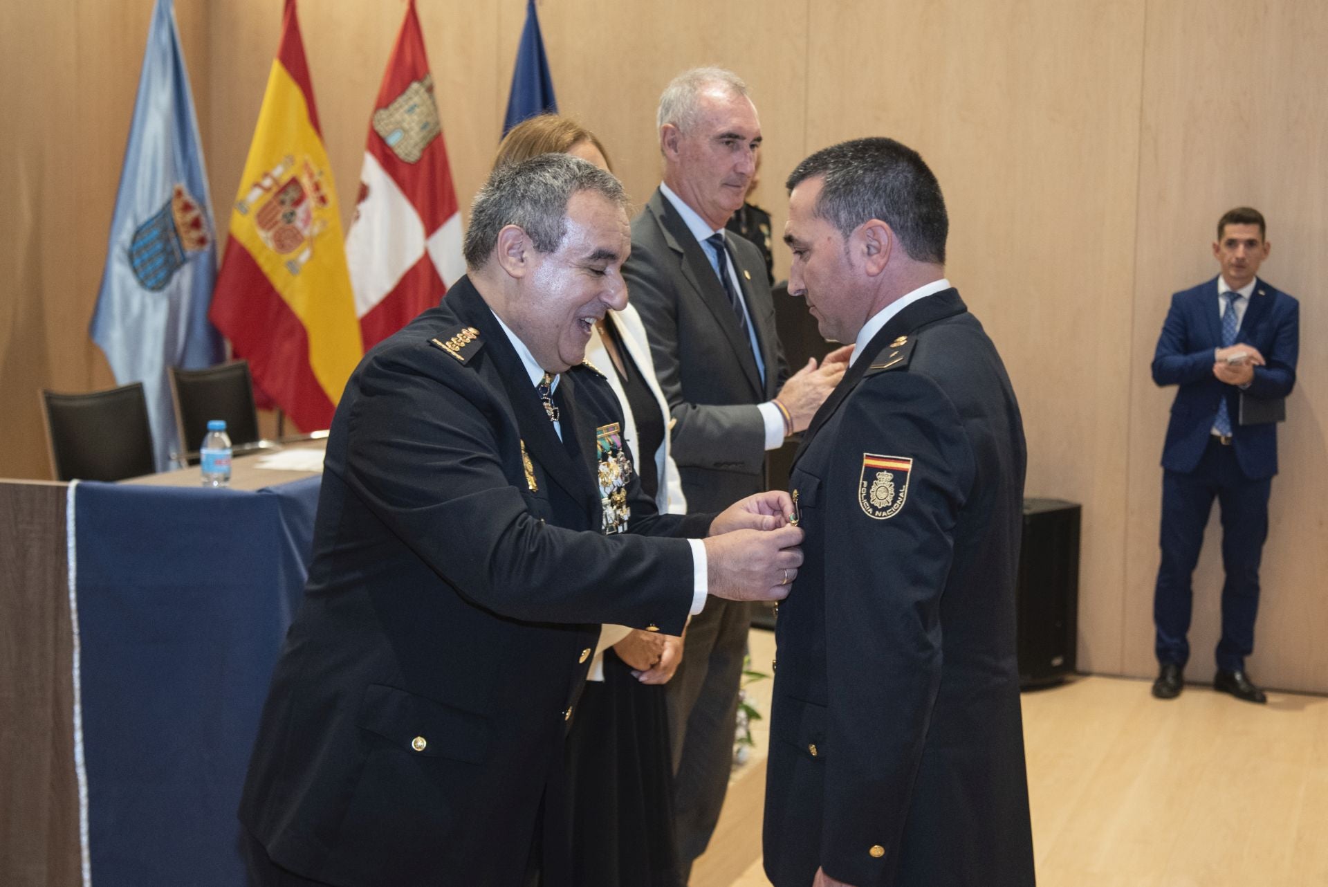 Segovia arropa a la Policía Nacional en su festividad