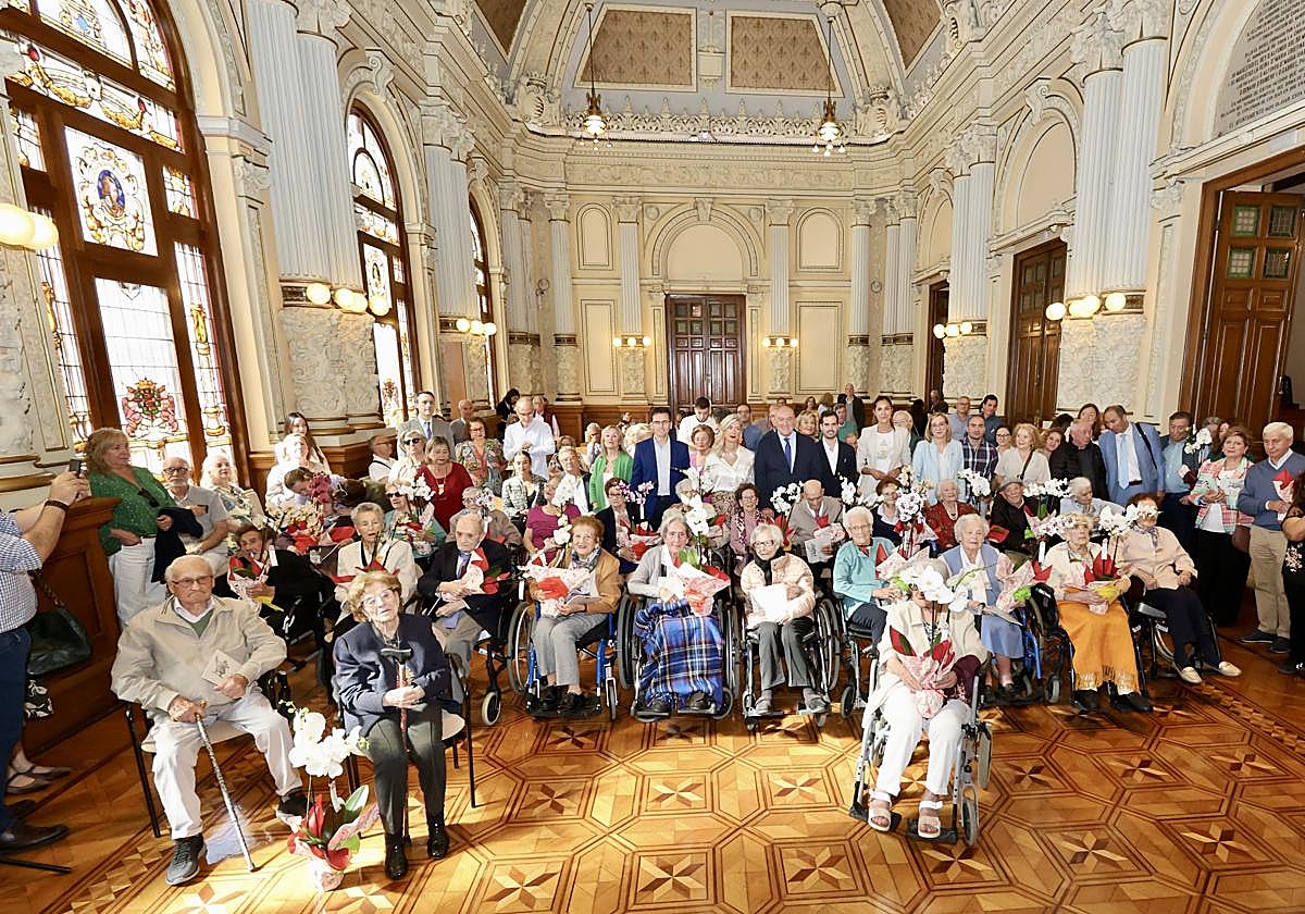 Acto de homenaje a las personas de cien años de Valladolid.