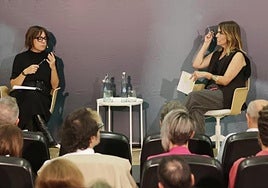 Rosa Palo, columnista de Vocento y Luz Sánchez-Mellado, de El País, durante su charla