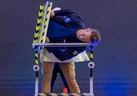 El ilusionista Pedro Volta, en uno de sus números.