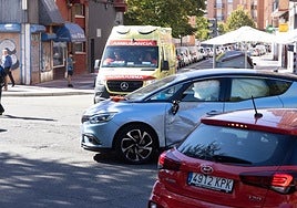 Uno de los vehículos implicados en el suceso, en el cruce entre la calle Canterac y el paseo de Juan Carlos I.