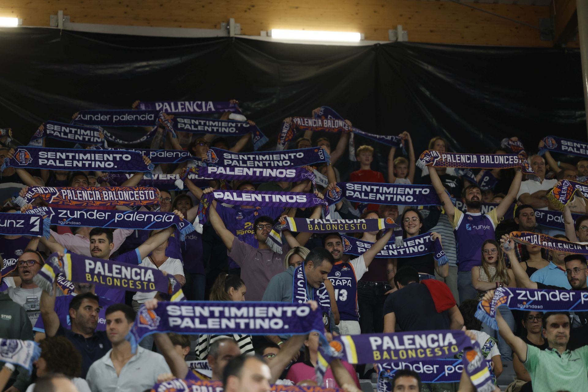 Búscate en las gradas del Súper Agropal Palencia-Cartagena