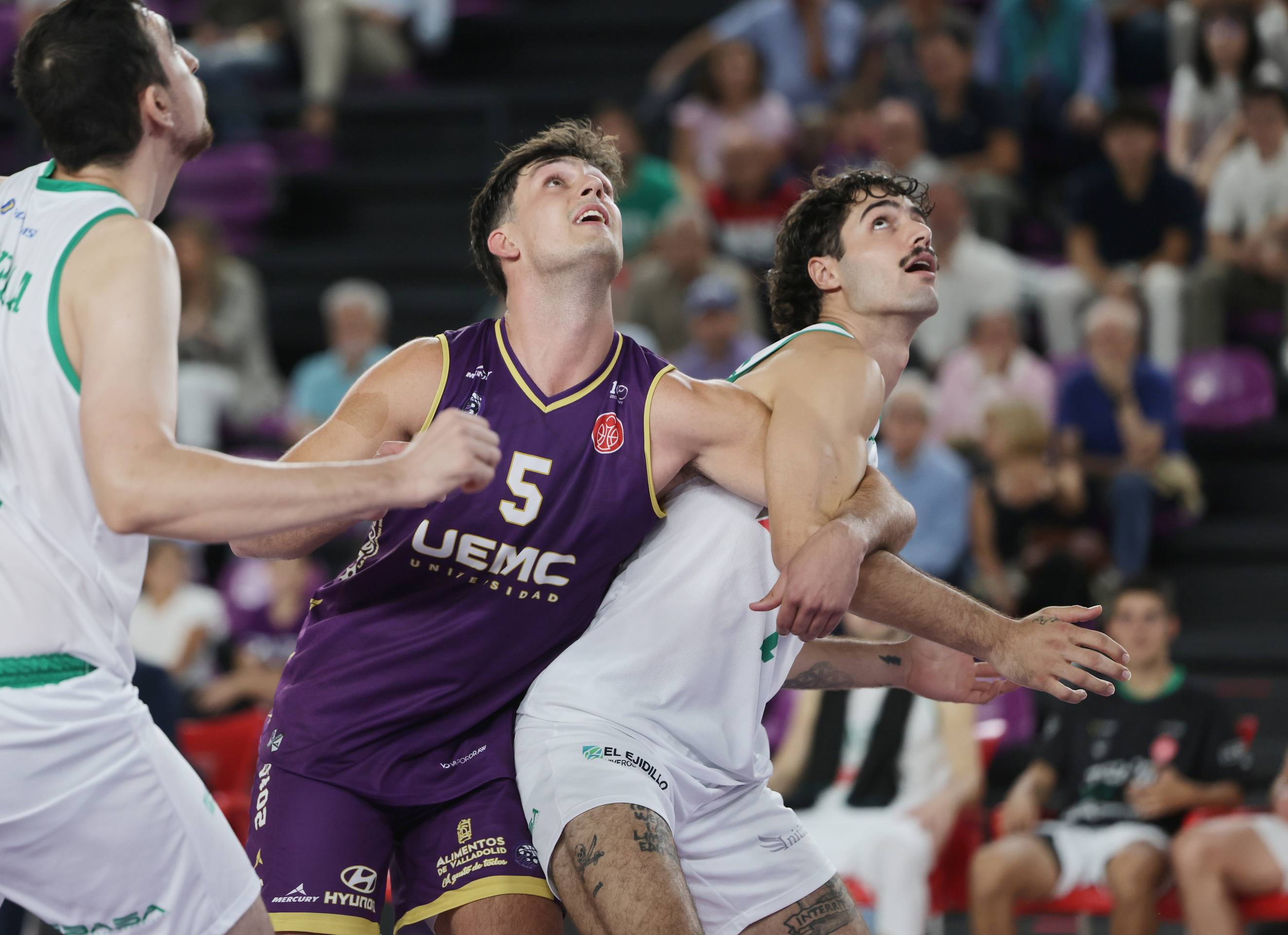 La primera victoria del UEMC Ciudad de Valladolid, en imágenes
