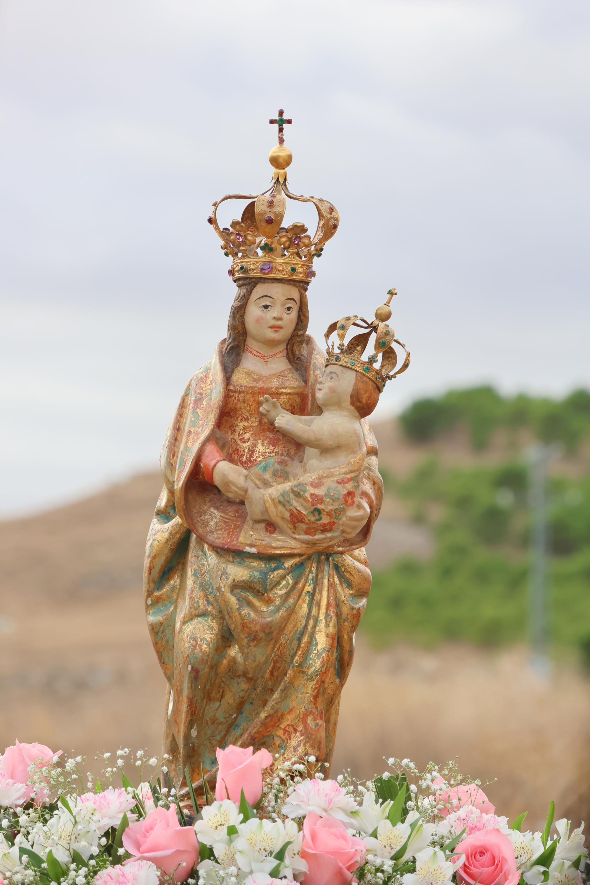 Cobos de Cerrato danza a sus Patronas