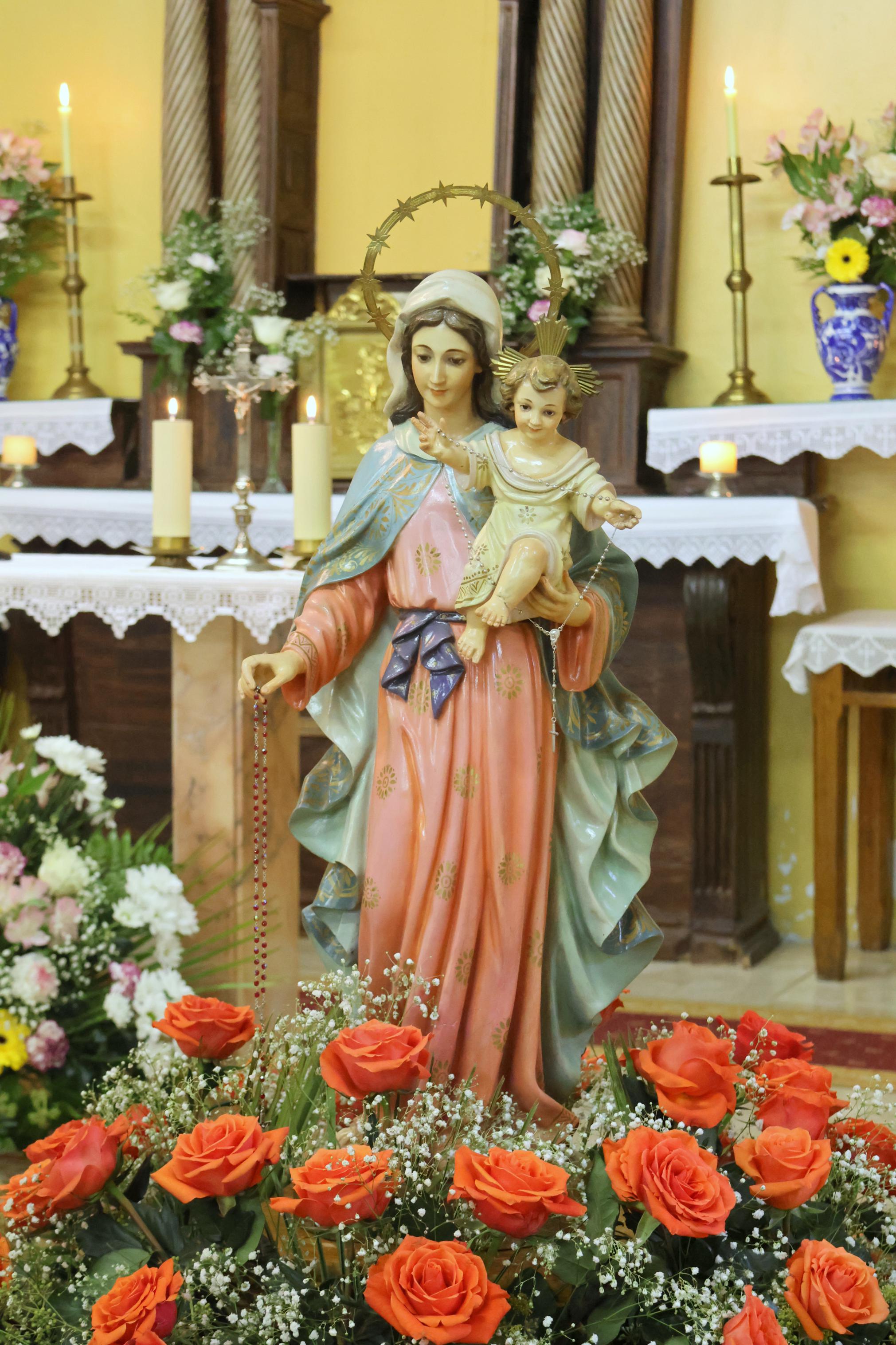 Cobos de Cerrato danza a sus Patronas