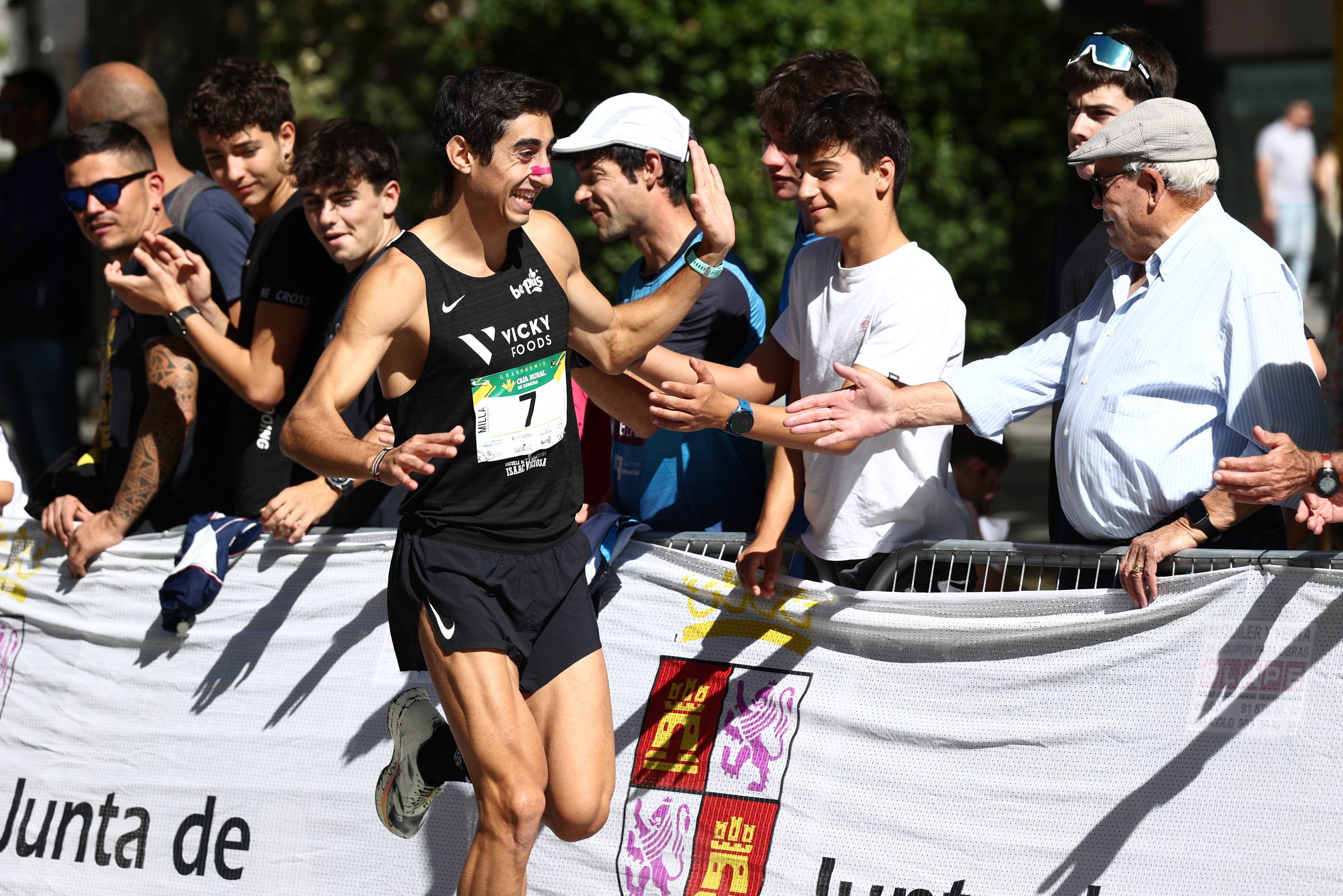 Carlos Sáez y Maria Viciosa, vencedores de la XIX Milla Urbana de Valladolid