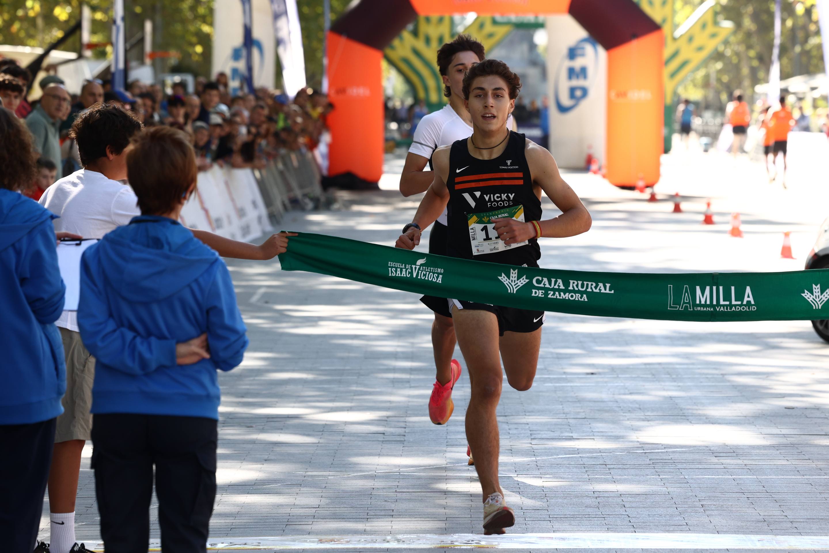 Carlos Sáez y Maria Viciosa, vencedores de la XIX Milla Urbana de Valladolid