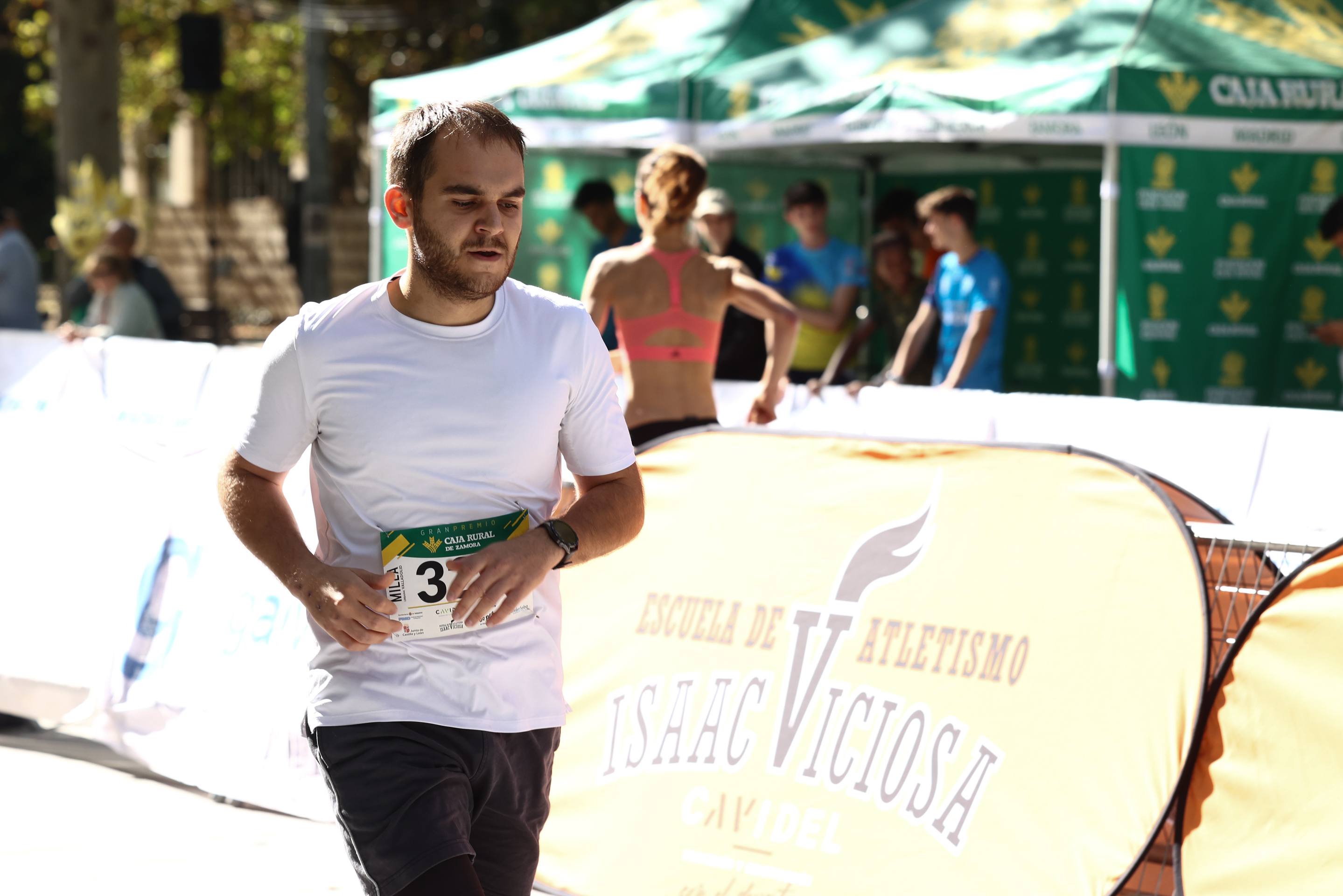 Carlos Sáez y Maria Viciosa, vencedores de la XIX Milla Urbana de Valladolid