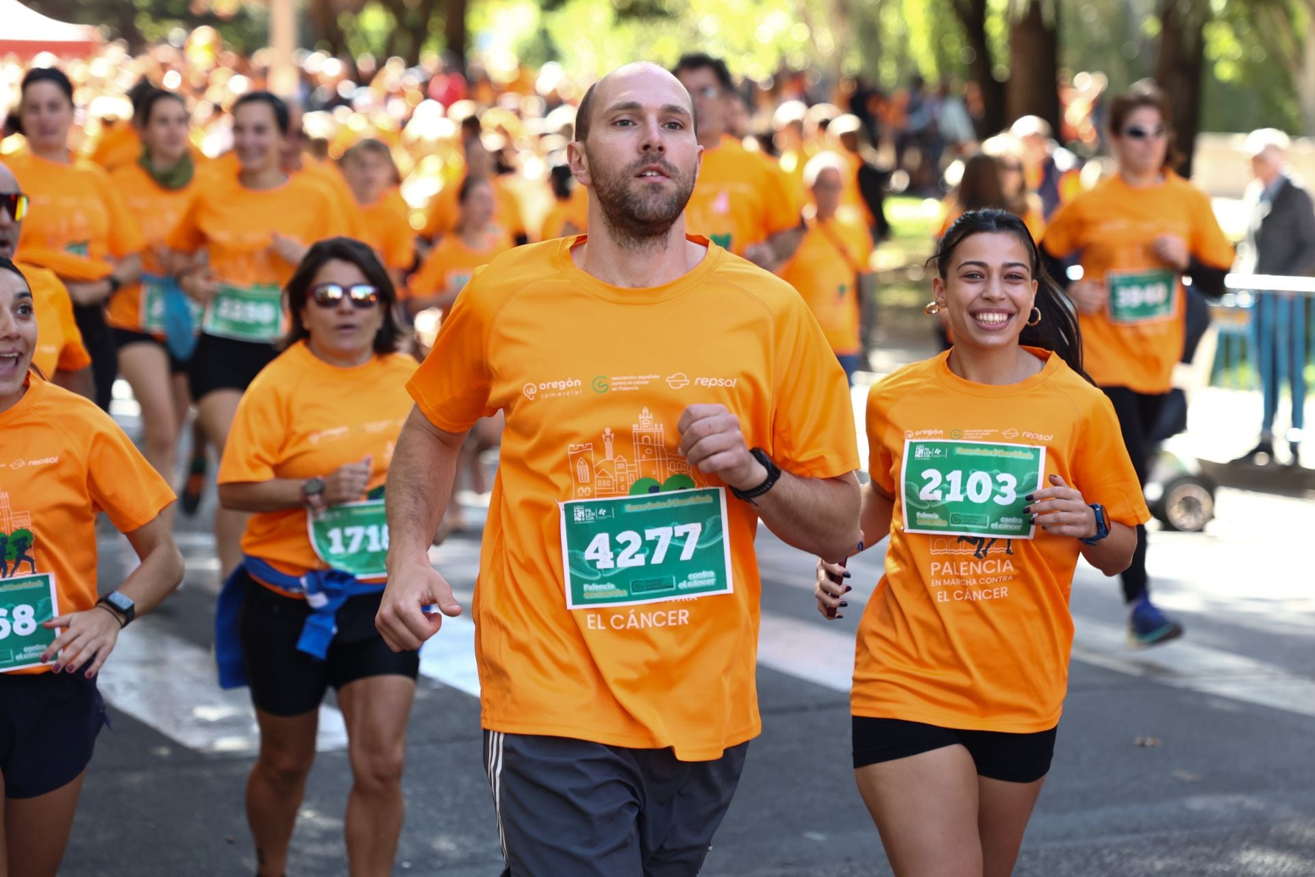 Las imágenes de la carrera contra el cáncer de Palencia