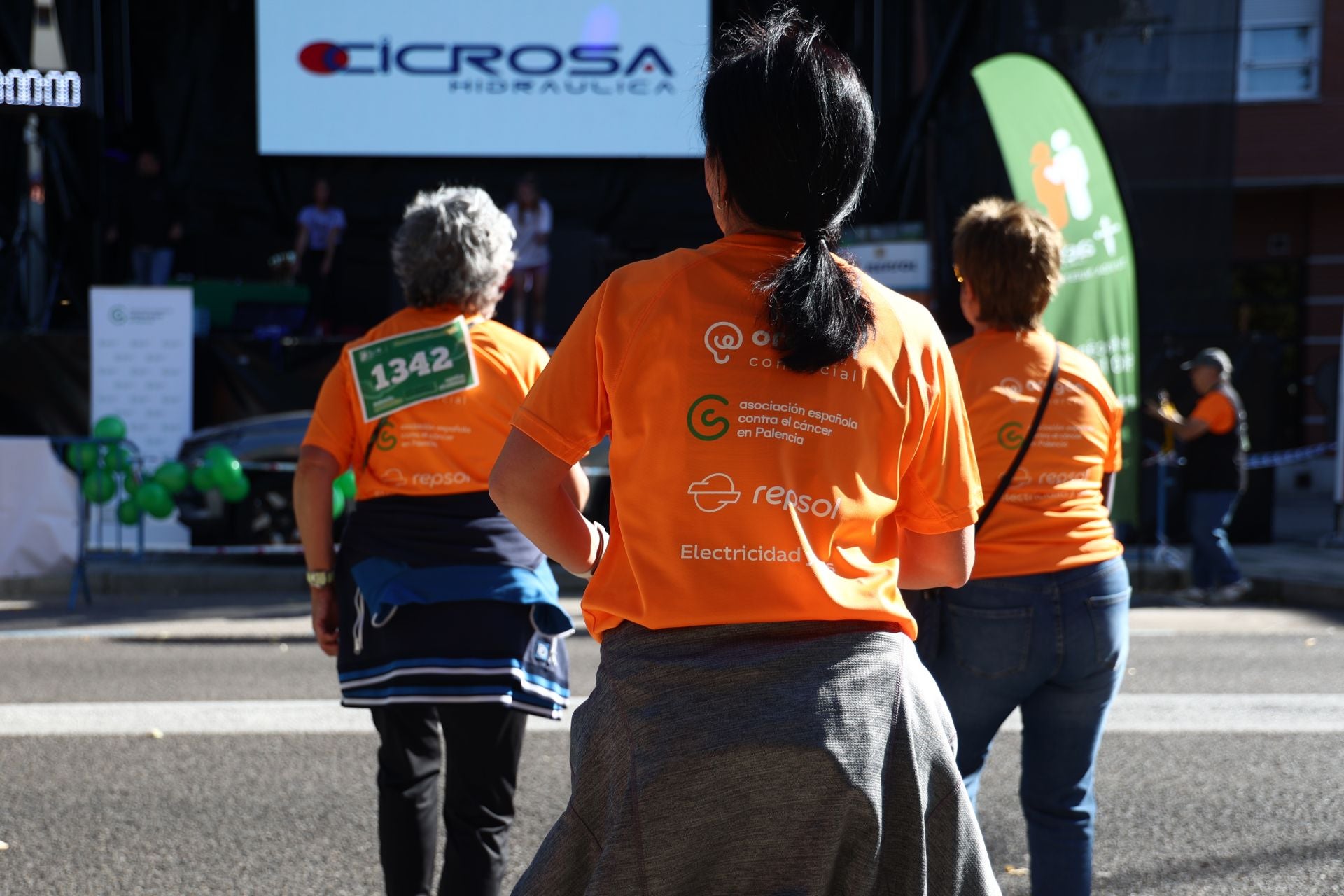 Las imágenes de la carrera contra el cáncer de Palencia