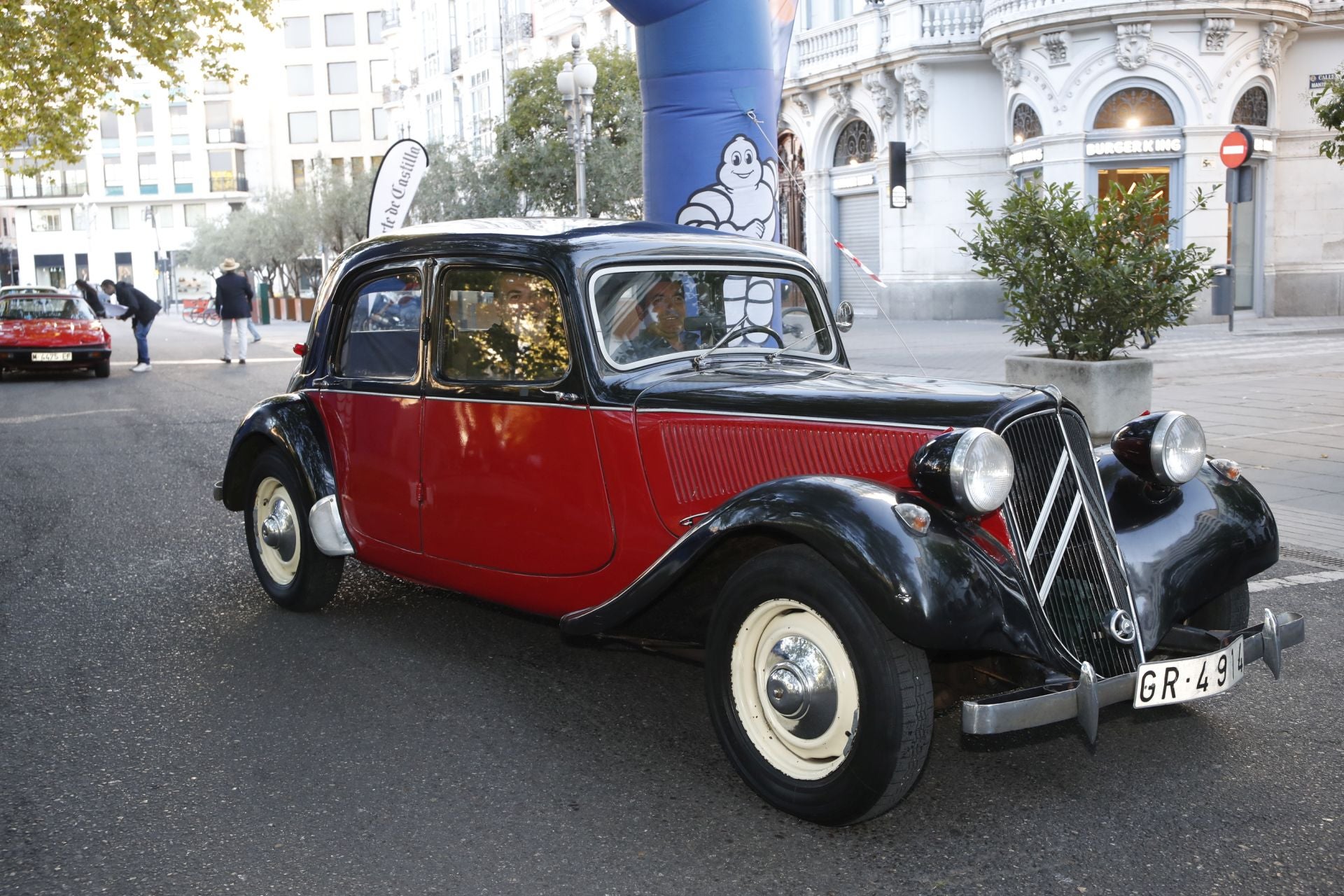 Búscate entre los participantes de Valladolid Motor Vintage (1/12)