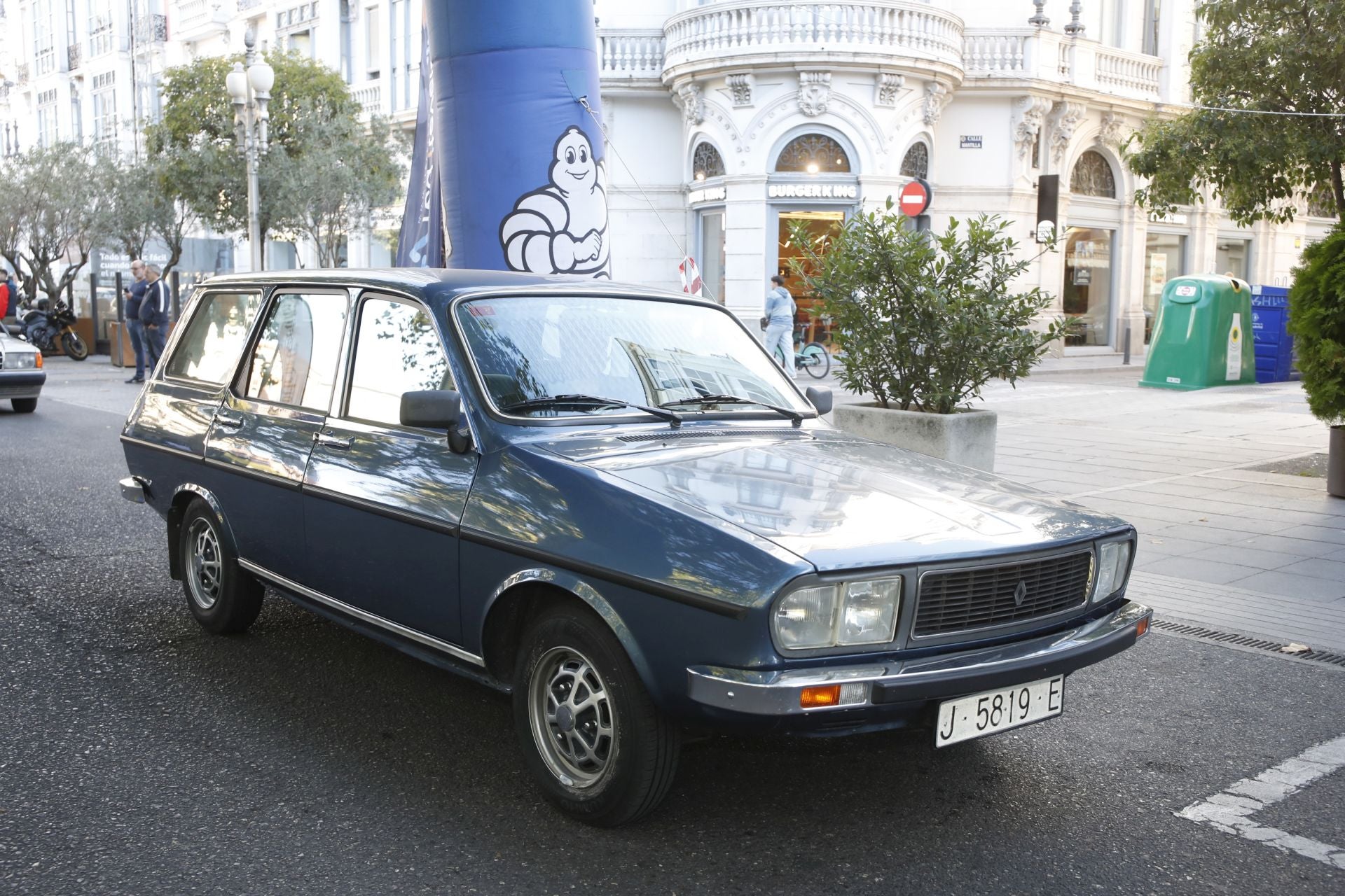 Búscate entre los participantes de Valladolid Motor Vintage (8/12)