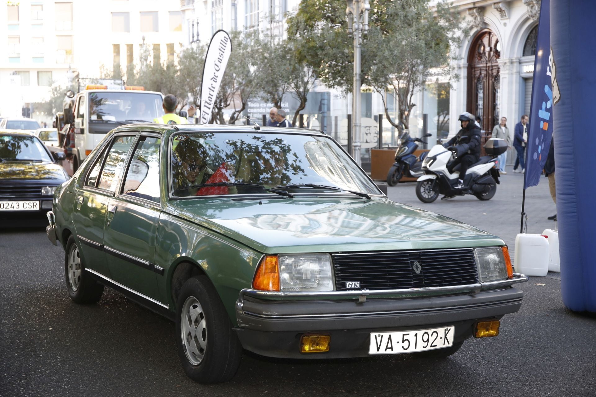 Búscate entre los participantes de Valladolid Motor Vintage (11/12)