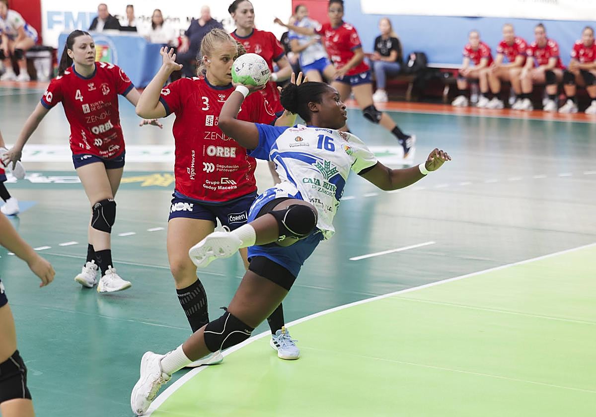 La derrota del Aula ante Porrino, en imágenes