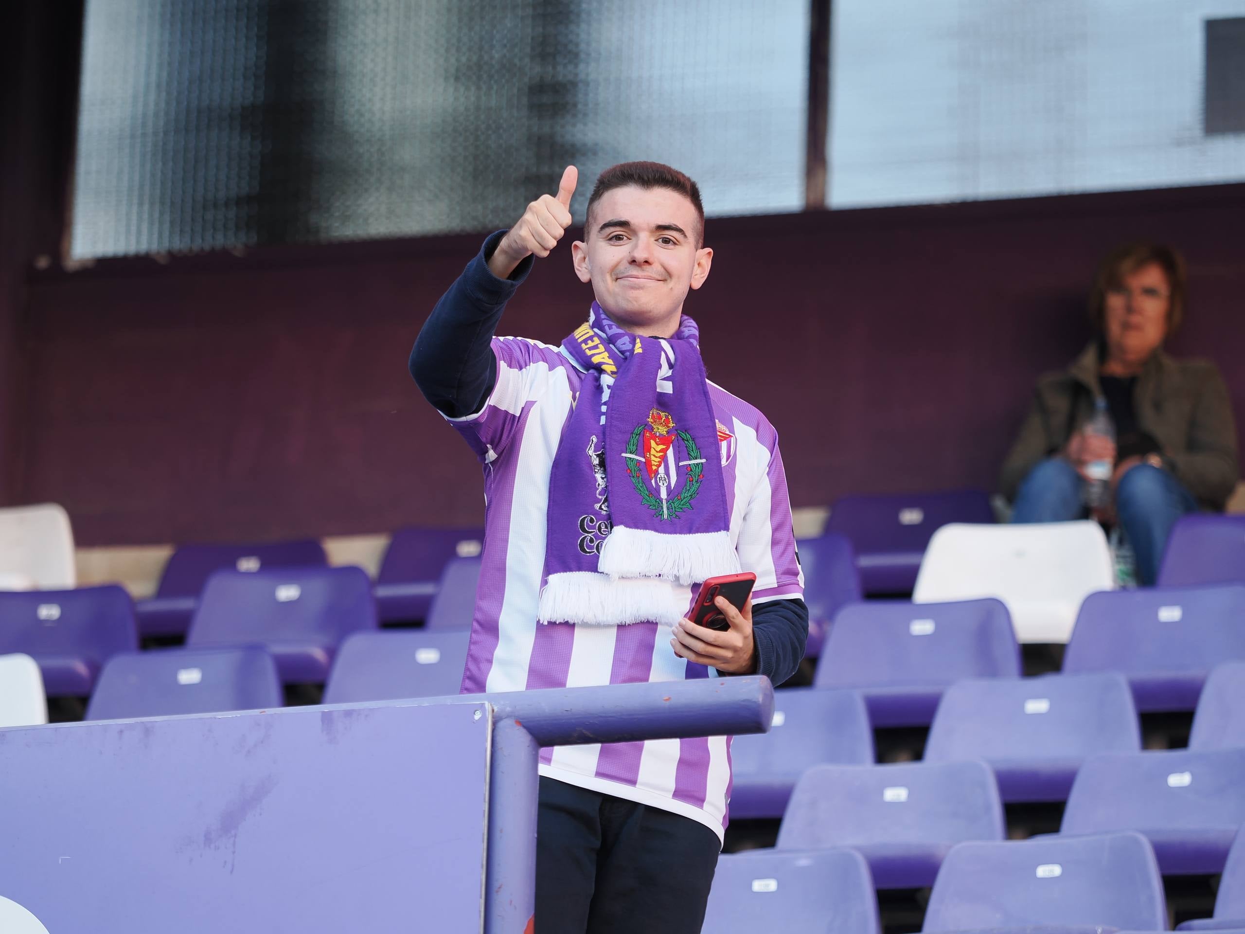 Búscate en la grada del José Zorrilla (1/4)