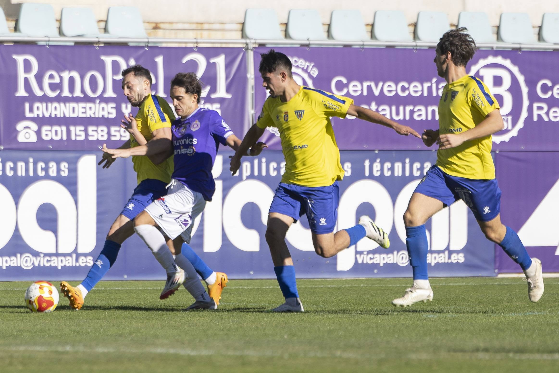 Las imágenes de la derrota del Palencia Cristo ante el Mansillés
