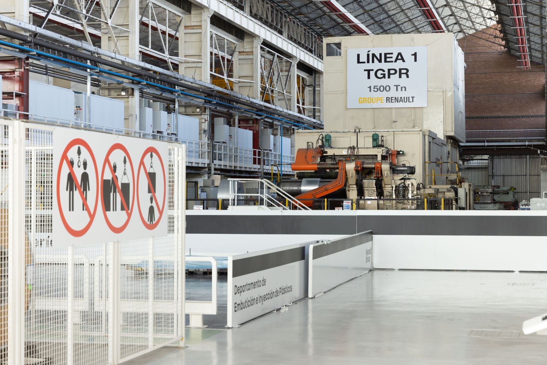 Las imágenes del 60 aniversario de la planta de Carrocerías de Renault en Valladolid