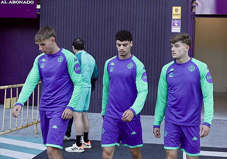Arnu, David Torres y Garriel saltan a los Anexos a una sesión de entrenamiento.