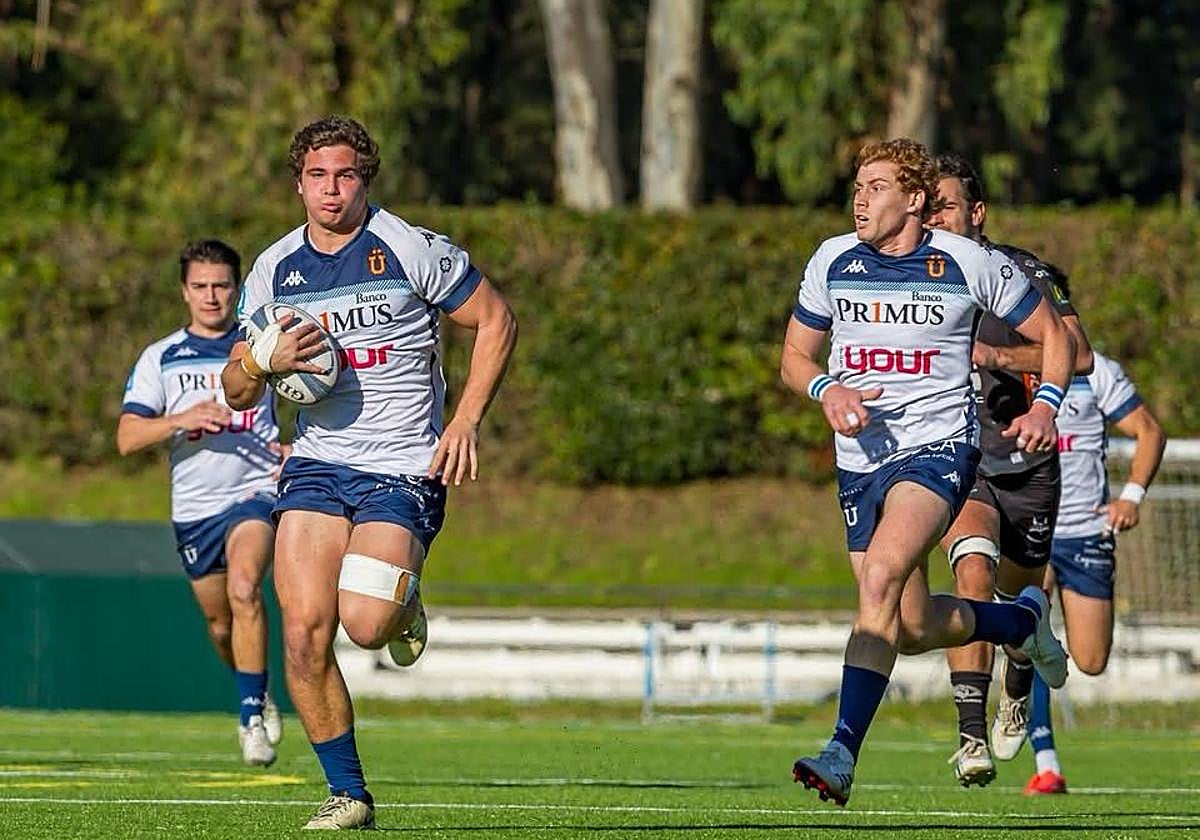 Cunha progresa con el oval camino de la línea de marca.