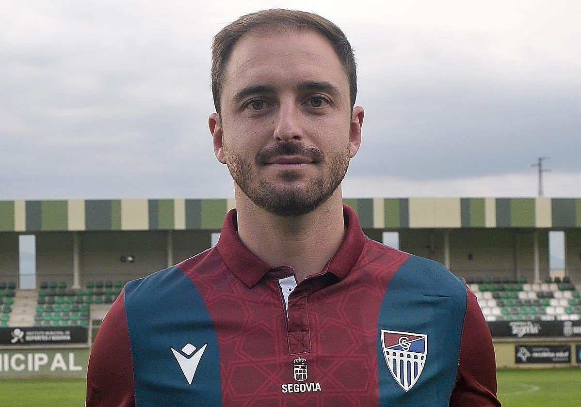 Josín, nuevo defensa de la Segoviana.