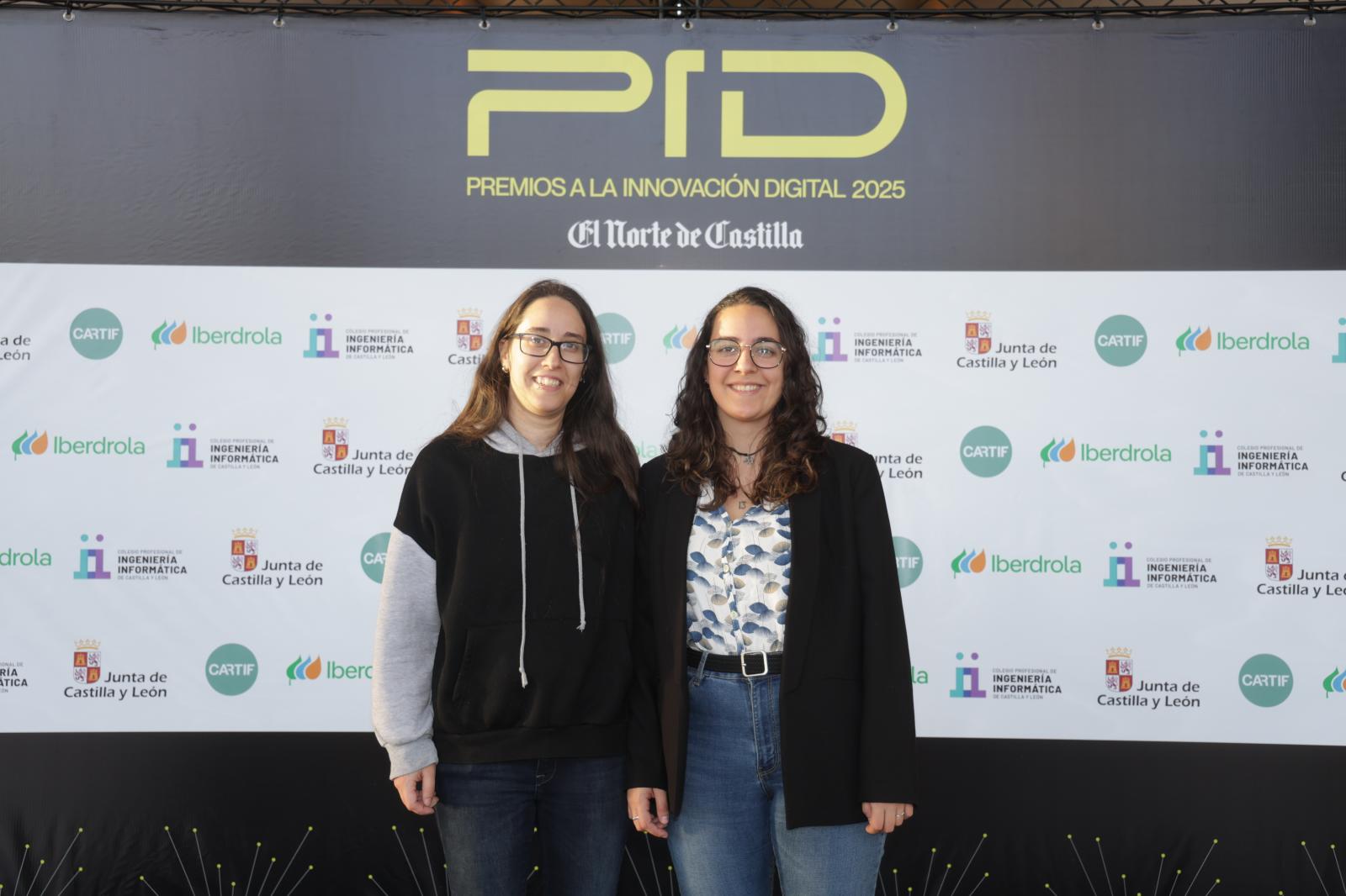 Elena Melero y Henar Guillén, de la Universidad de Burgos.