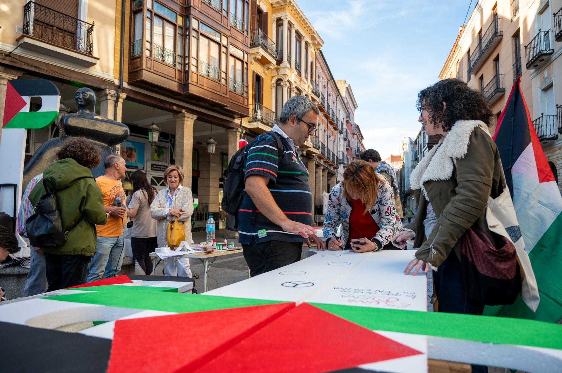 Las P de Palestina y de paz se unen en Palencia