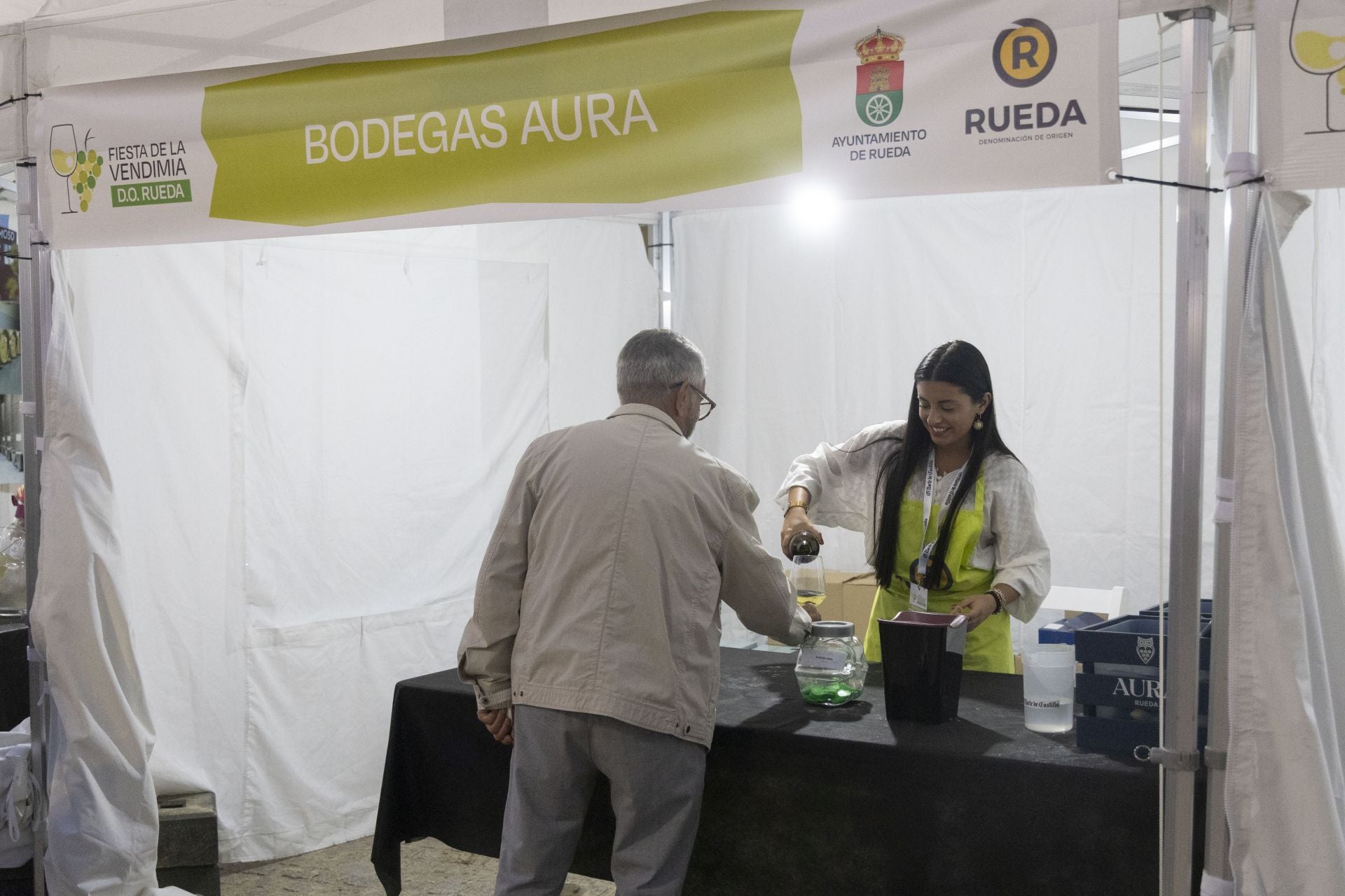 El buen ambiente marida con los vinos de la D.O. Rueda