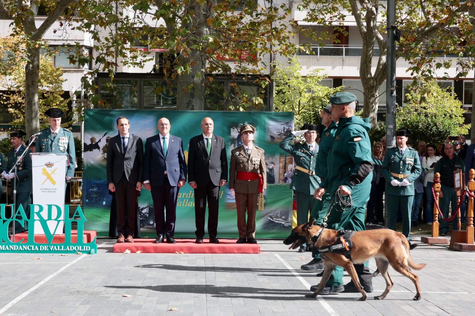 Las imágenes del acto de la Guardia Civil en Valladolid por el Día de la Hispanidad
