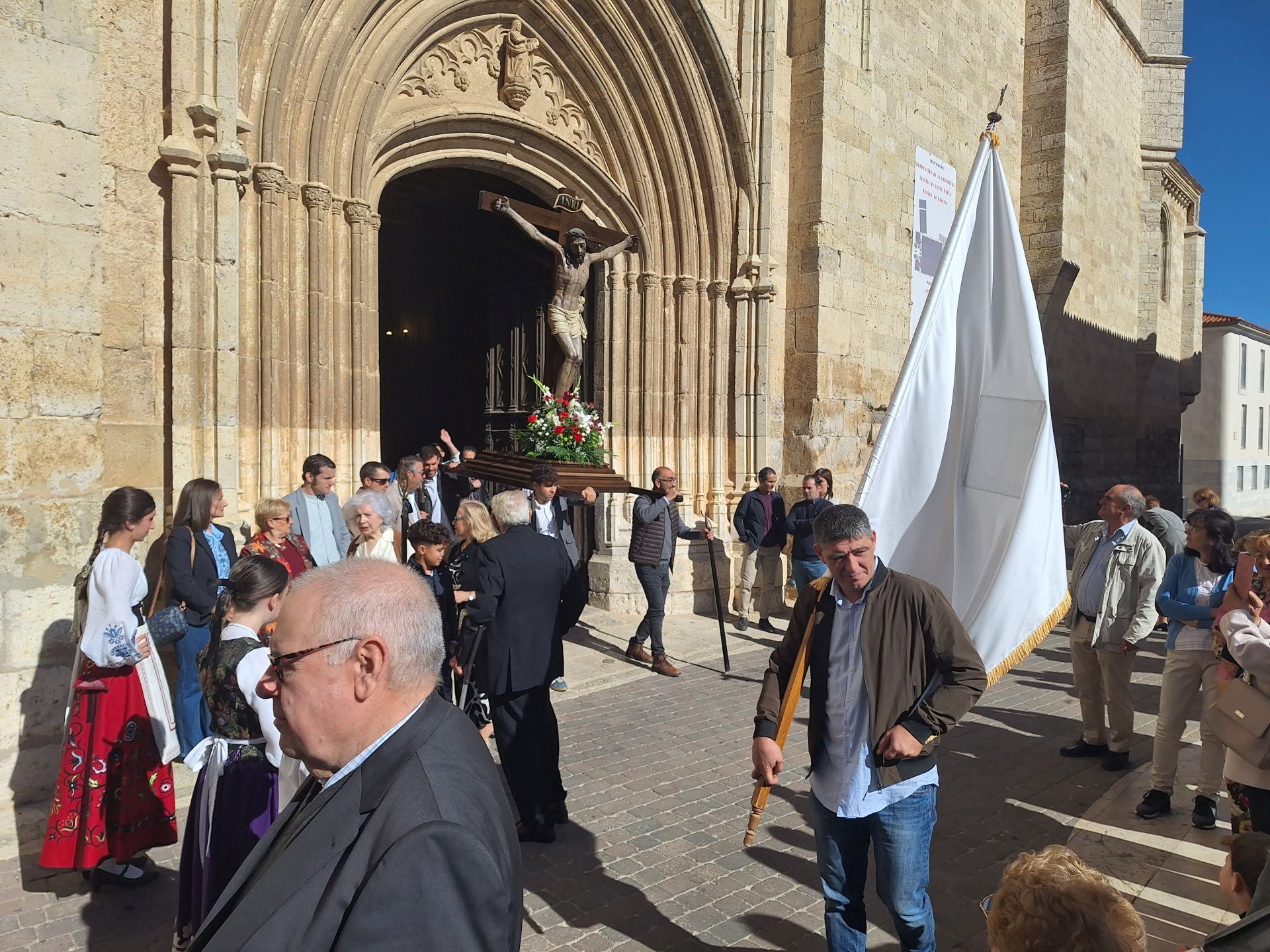 Las imágenes de la procesión de El Cristo de las Puertas en Medina de Rioseco