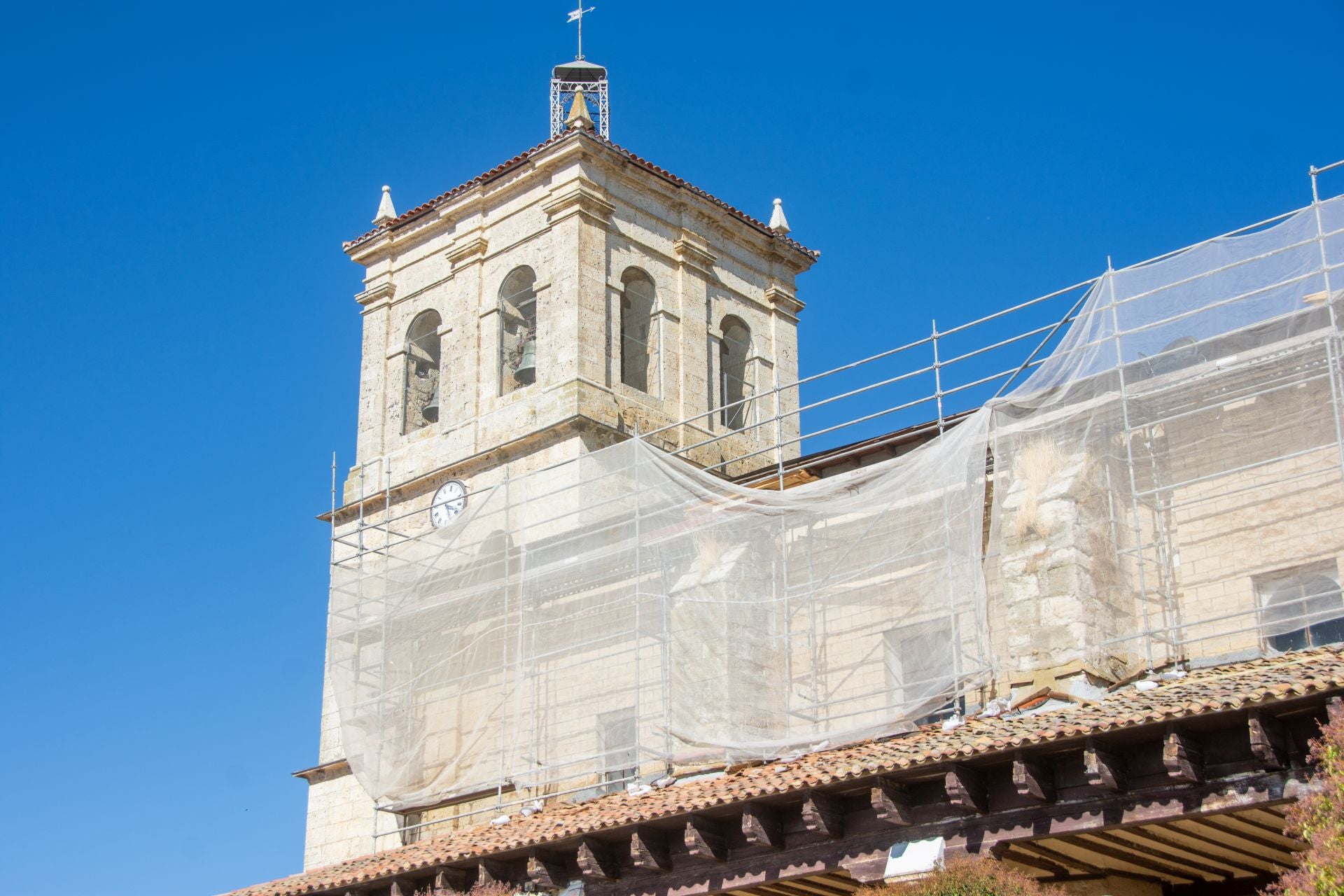 Así avanzan las obras de mejora de la iglesia de Grijota