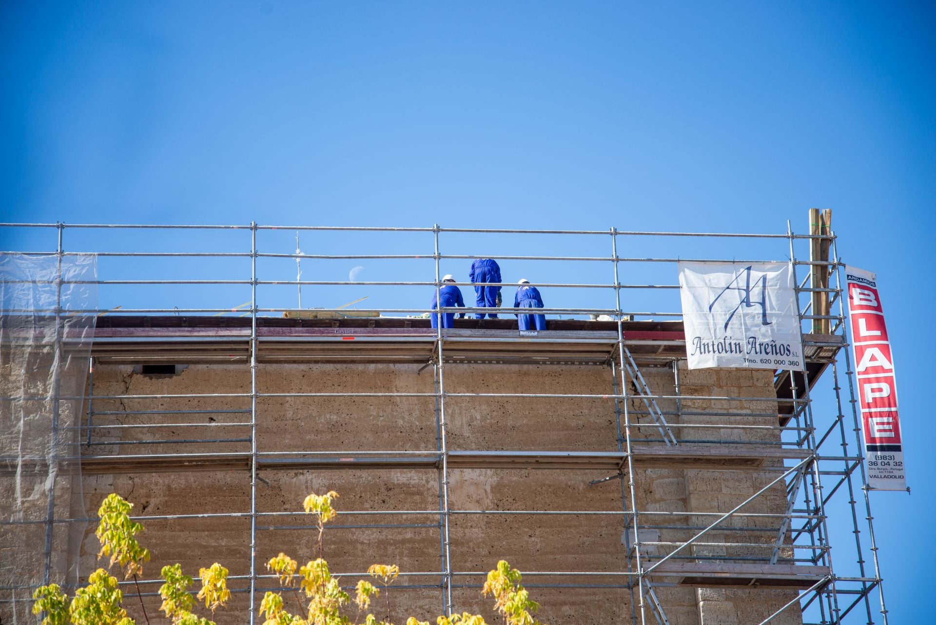 Así avanzan las obras de mejora de la iglesia de Grijota