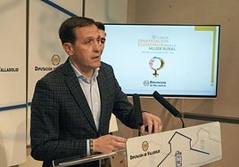El presidente de la Diputación, Conrado Íscar, este martes durante la presentación del III Plan de Dinamización Económica para la Mujer Rural 2025–2028.