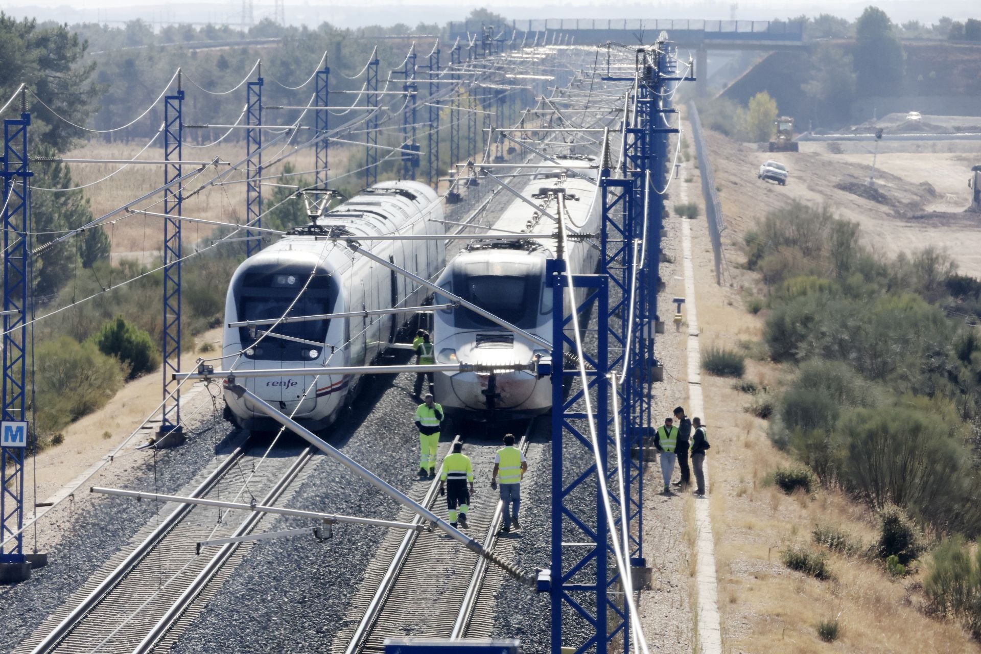 Las imágenes del tren detenido entre Olmedo y Valdestillas