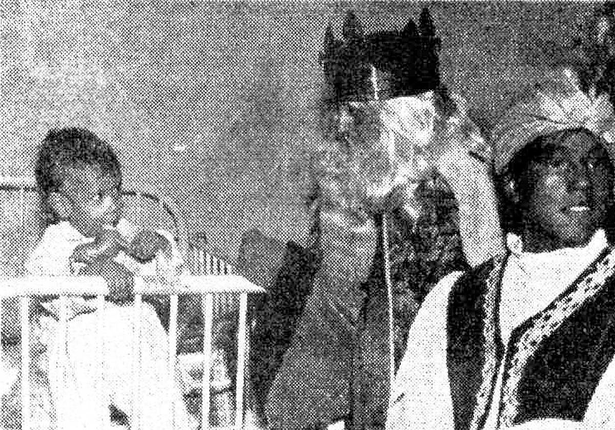 José Amalio, cuando estaba ingresado en 1971 en la Residencia, recibió la visita de los Reyes Magos el 6 de enero de 1971.