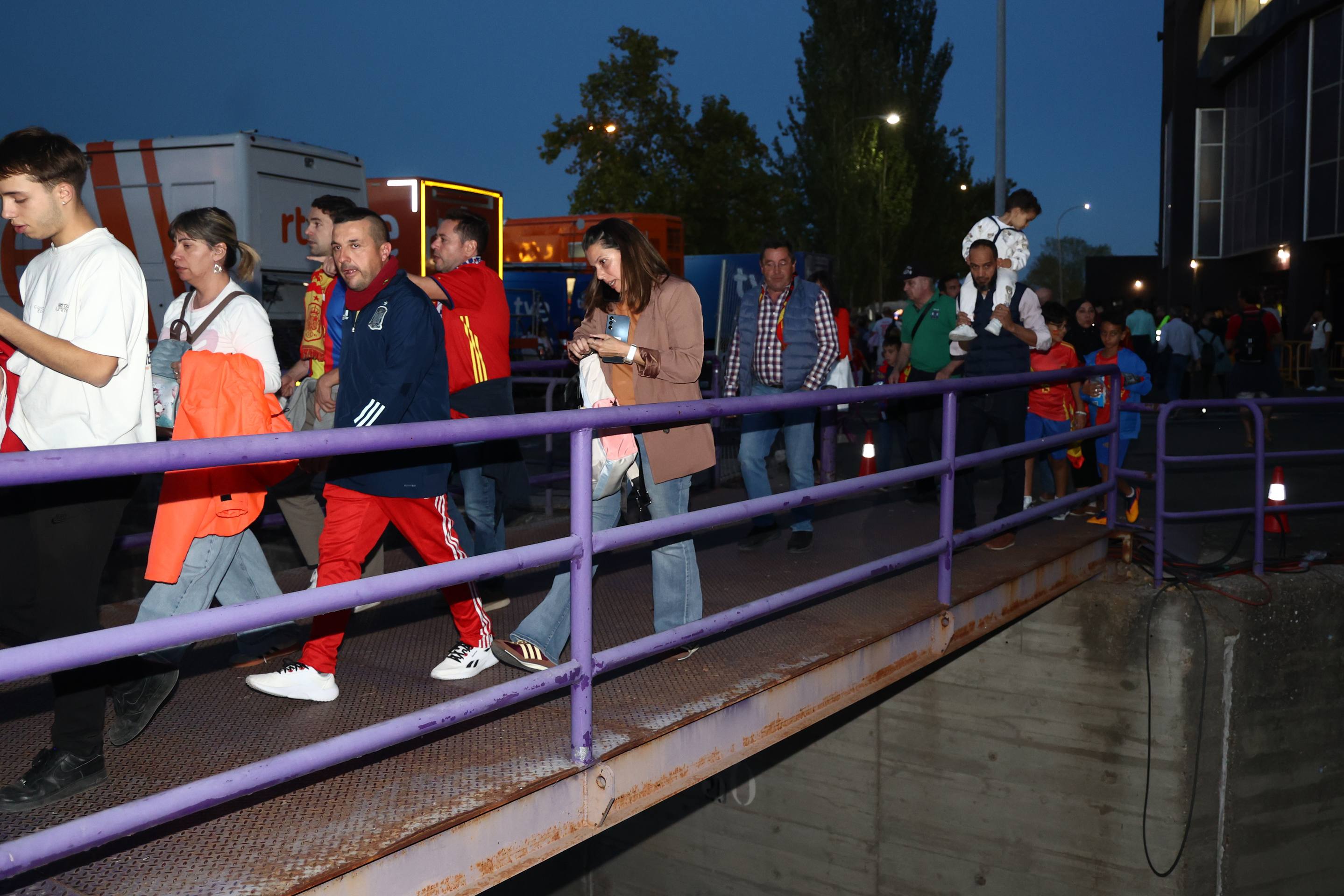 Las imágenes del ambiente en la previa del España-Bulgaria